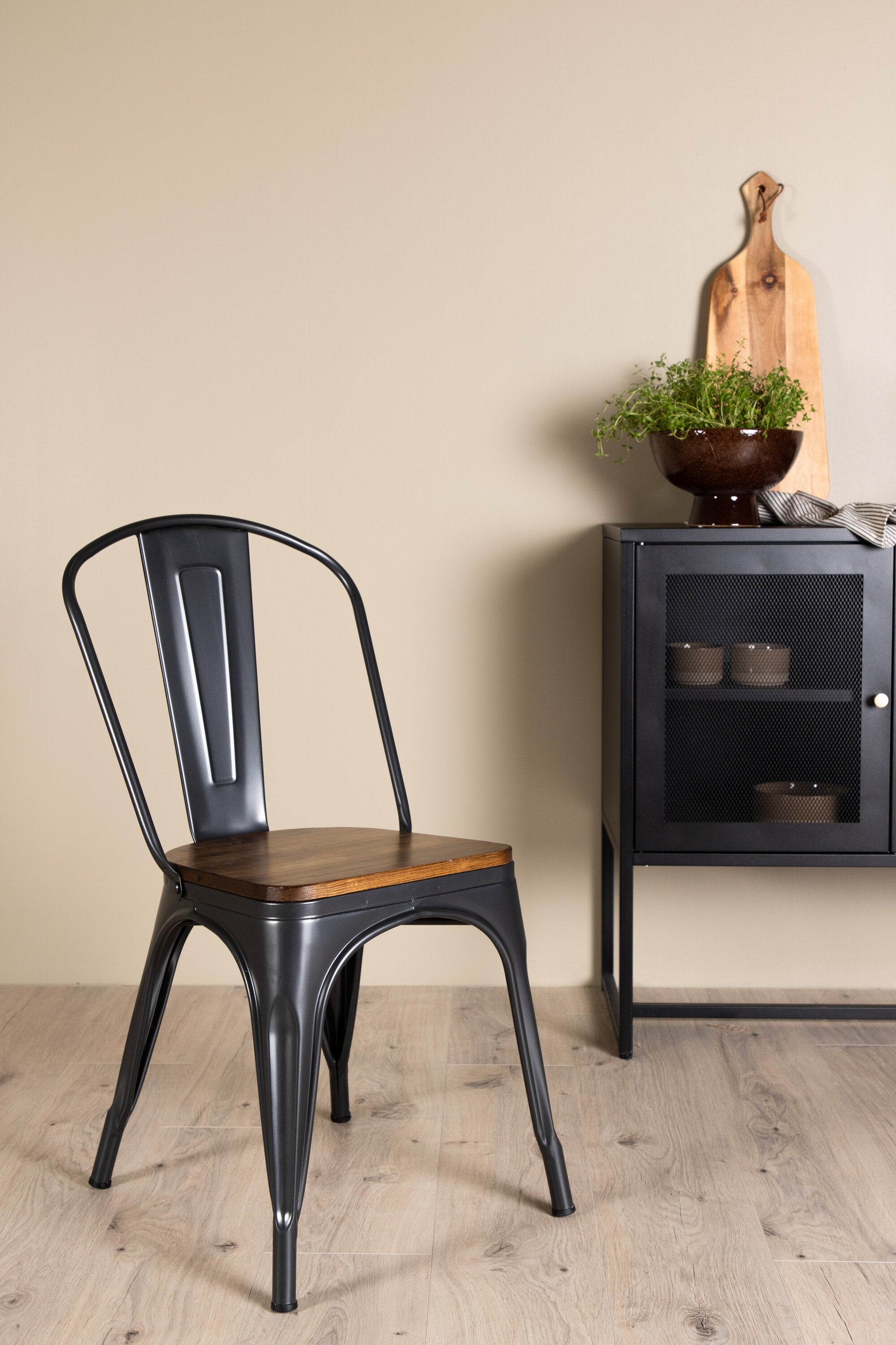 Tempe Stuhl in Nussbaum präsentiert im Onlineshop von KAQTU Design AG. Stuhl ist von Venture Home