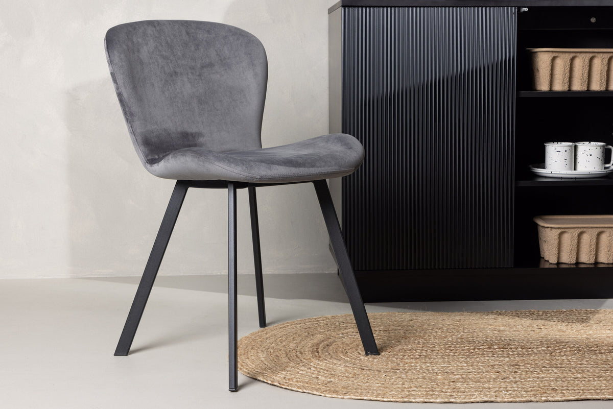Lilja Esszimmerstuhl in Grau präsentiert im Onlineshop von KAQTU Design AG. Stuhl ist von Venture Home