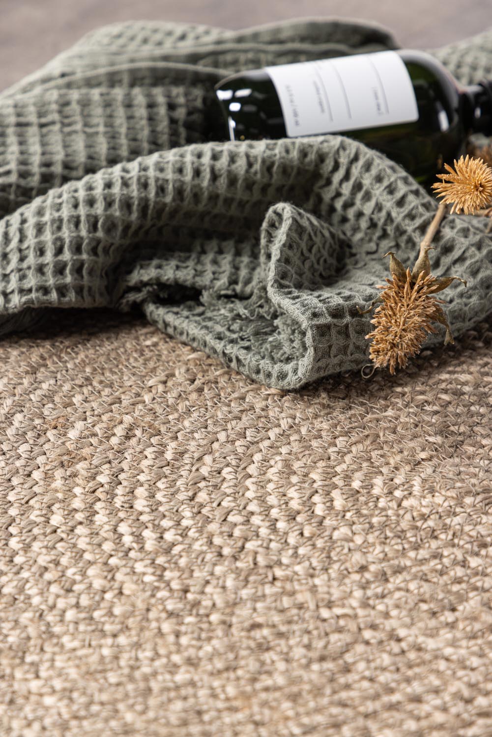 Oliver Teppich Oval in Natur präsentiert im Onlineshop von KAQTU Design AG. Teppich ist von Venture Home