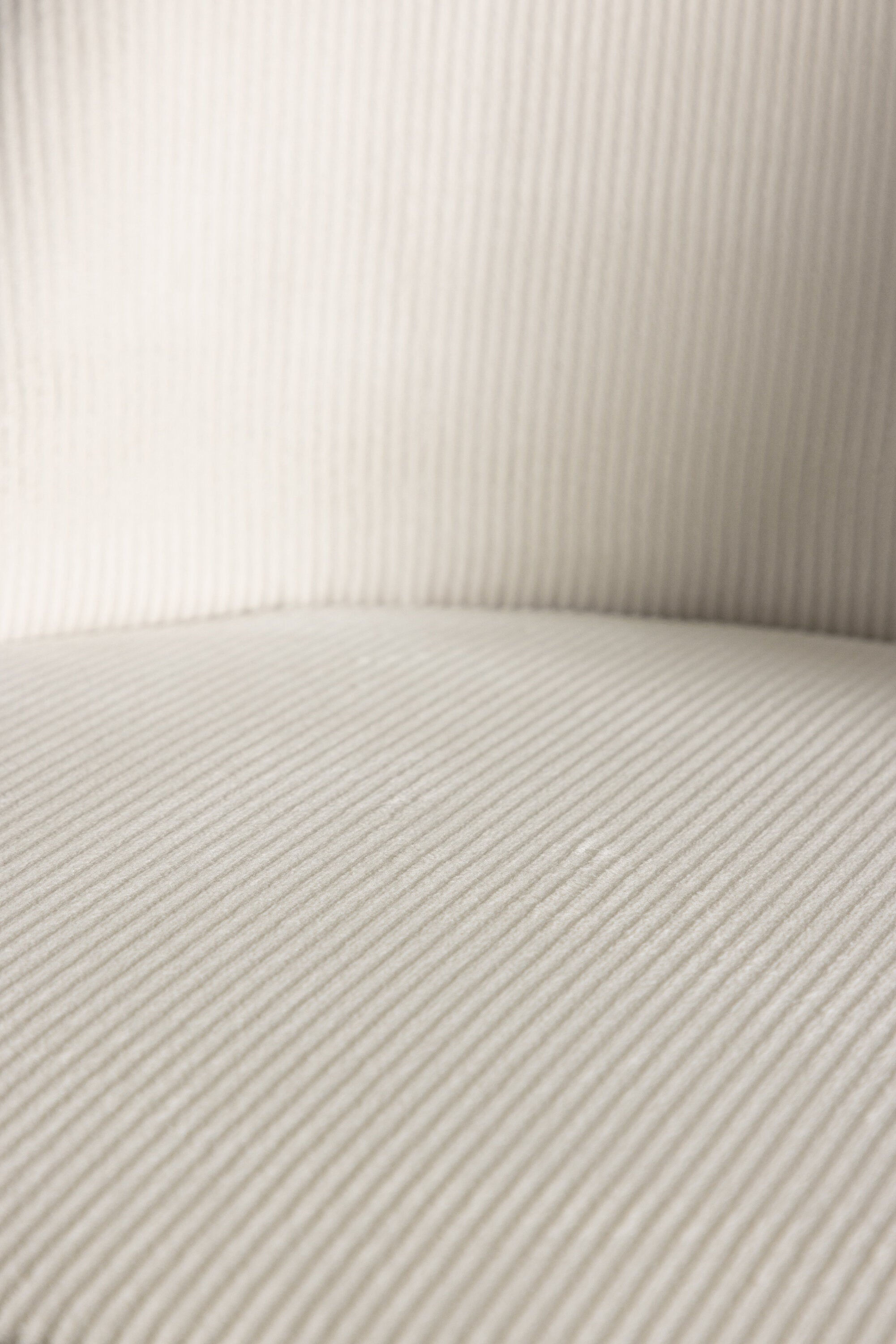 Velvet Stuhl in Cream präsentiert im Onlineshop von KAQTU Design AG. Schalenstuhl ist von Venture Home