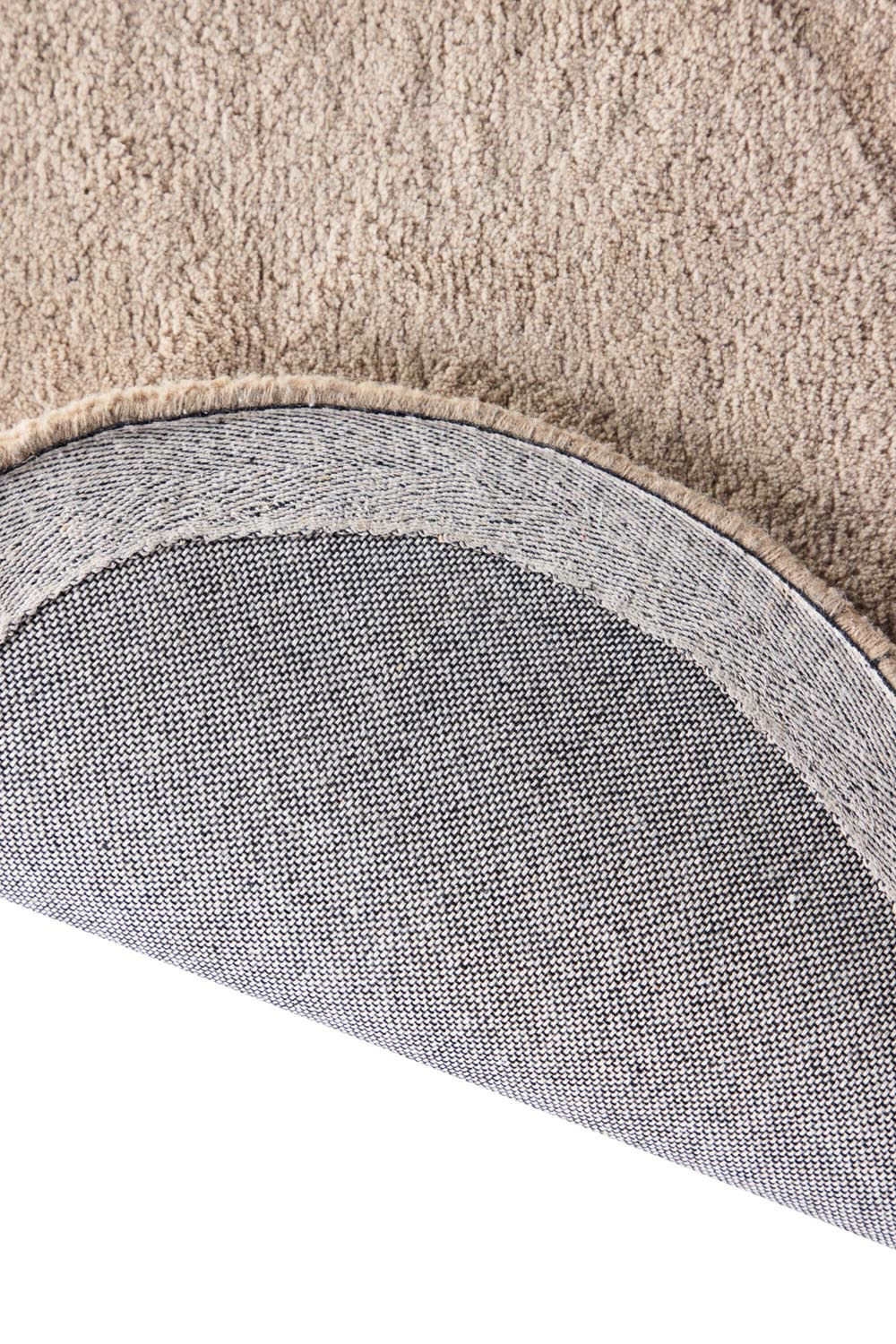 Elvis Teppich in Beige präsentiert im Onlineshop von KAQTU Design AG. Teppich ist von Venture Home