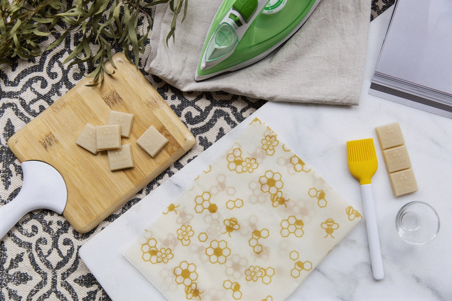 Vegane Pflanzenwachsmischung für DIY-Wachstücher. Nachhaltig, einfach und umweltfreundlich – gestalten Sie Ihre Küche grün!