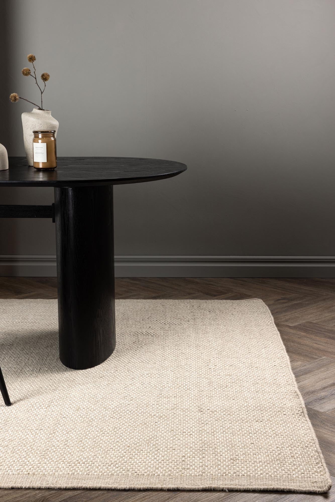 Vilma Teppich in Beige präsentiert im Onlineshop von KAQTU Design AG. Teppich ist von Venture Home