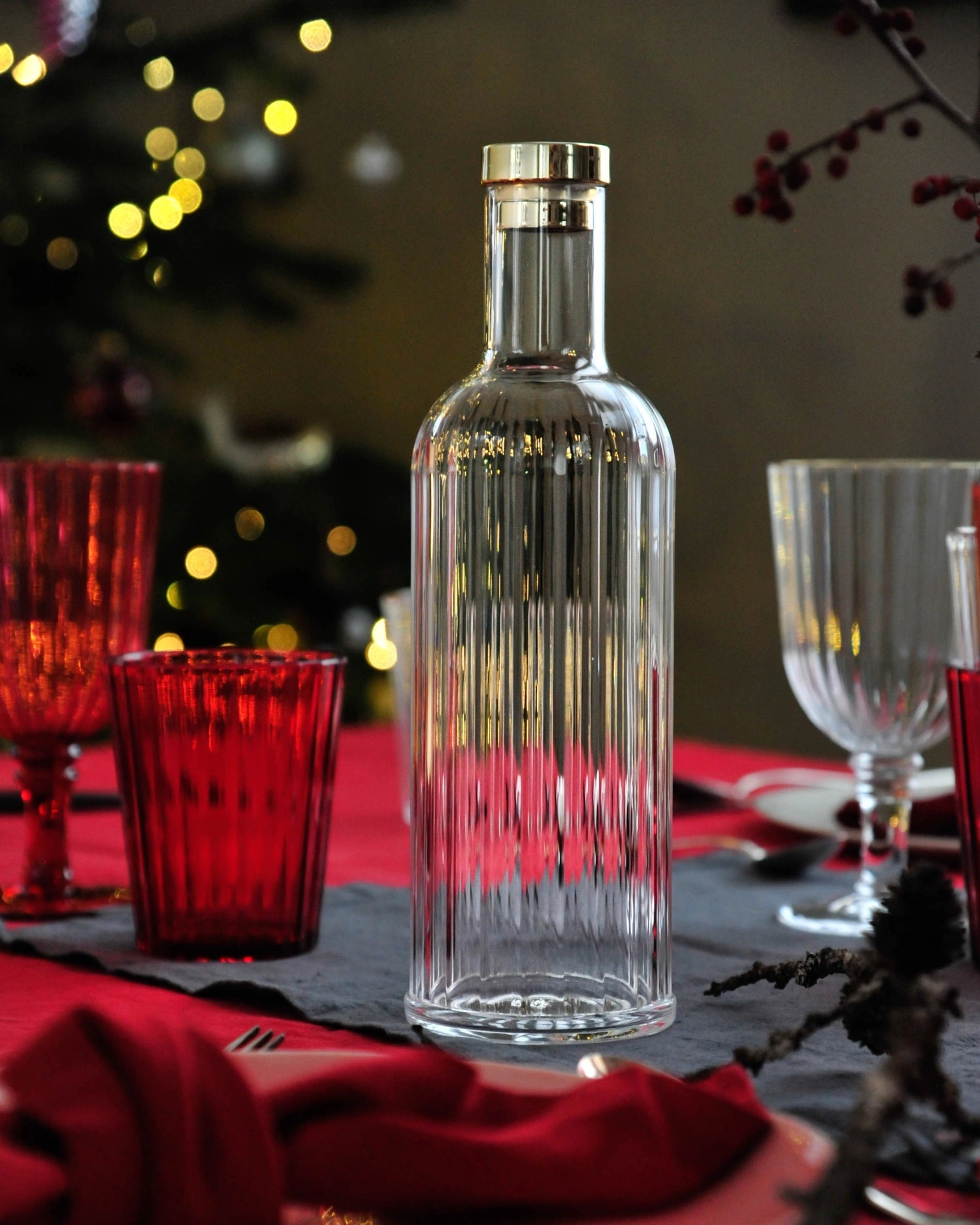 Elegante 1-Liter-Acrylflasche in Gold von Easy Life, ideal für stilvolle Getränkepräsentation und Dekoration, perfekt für jedes Zuhause.