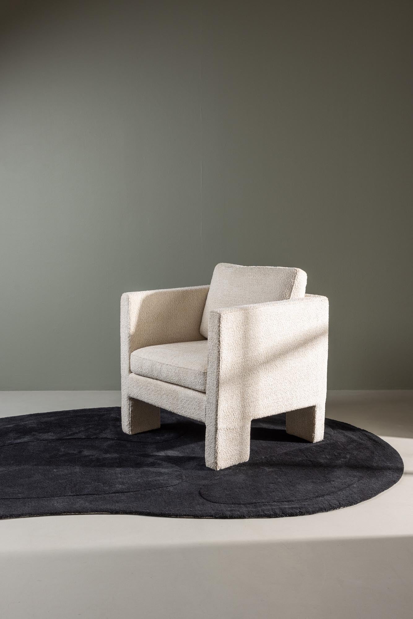 Enard Teppich in Schwarz präsentiert im Onlineshop von KAQTU Design AG. Teppich ist von Venture Home