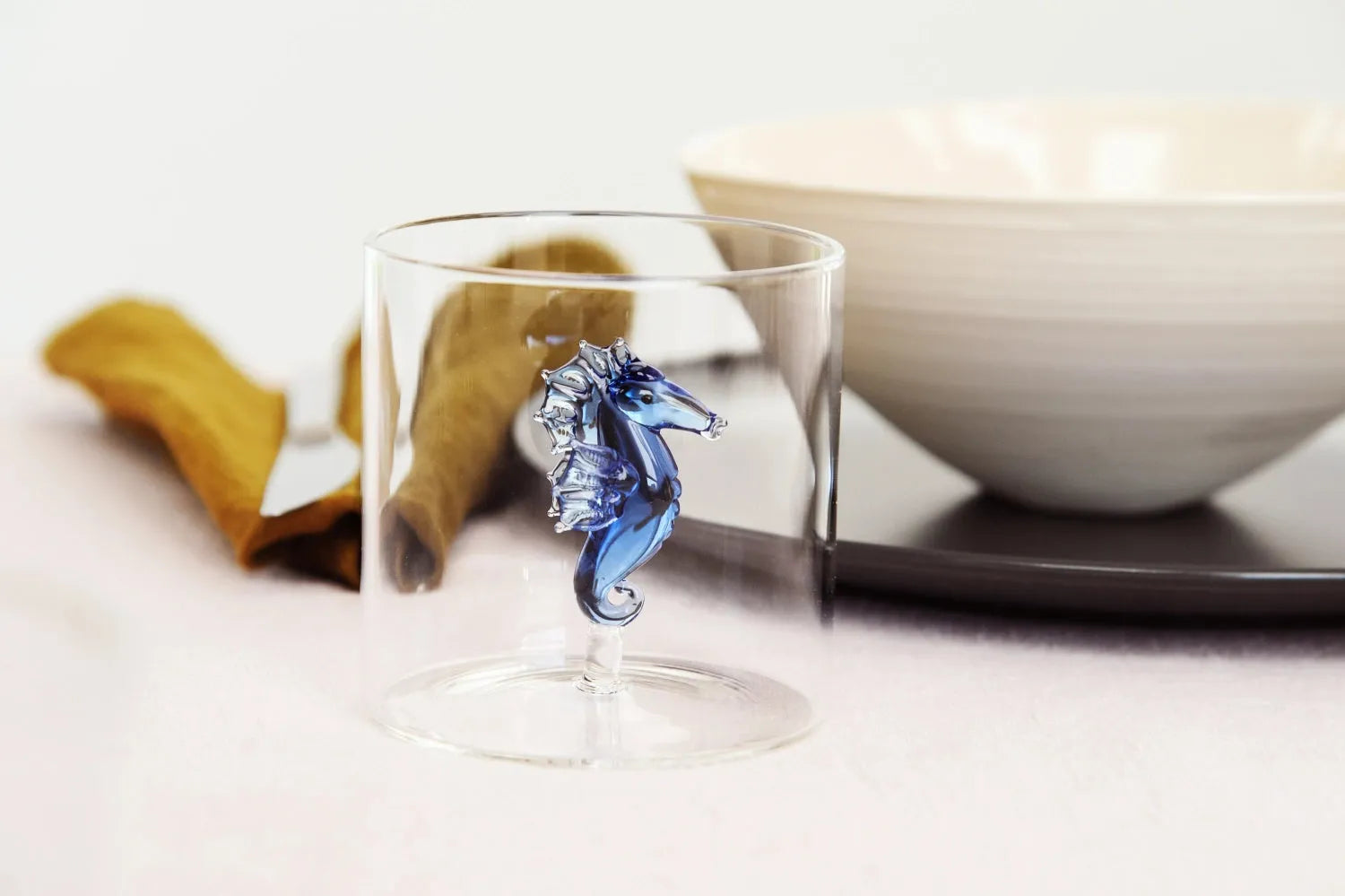 Hochwertiges Borosilikatglas 250 ml mit Seepferdchen-Design von Easy Life, perfekt für stilvolles Trinken und langlebig im Gebrauch.