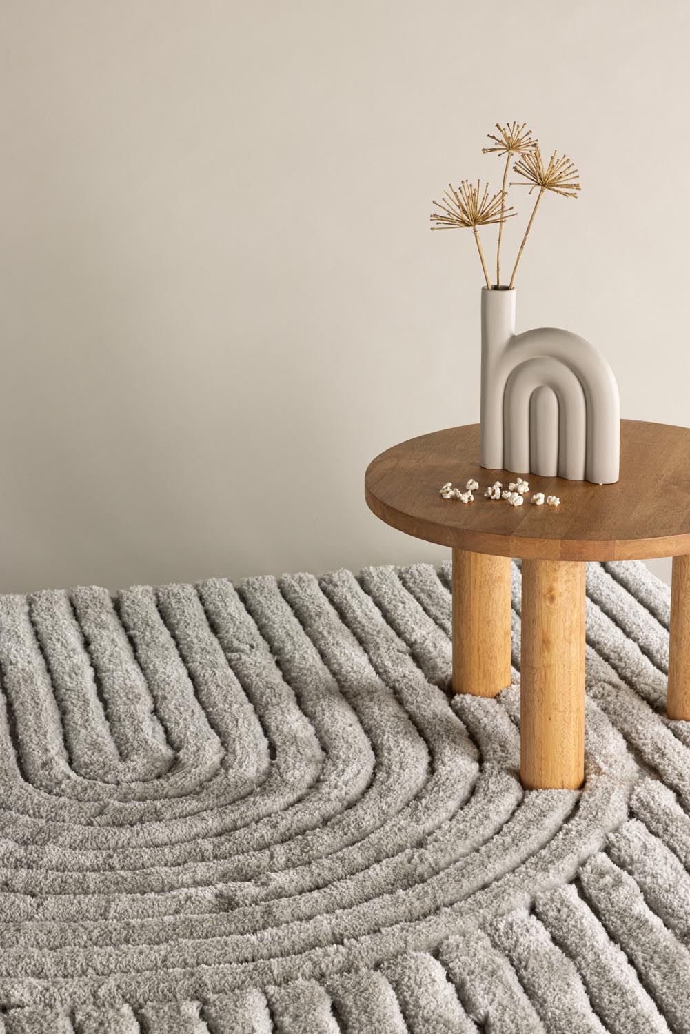 Niklas Teppich in Greige präsentiert im Onlineshop von KAQTU Design AG. Teppich ist von Venture Home