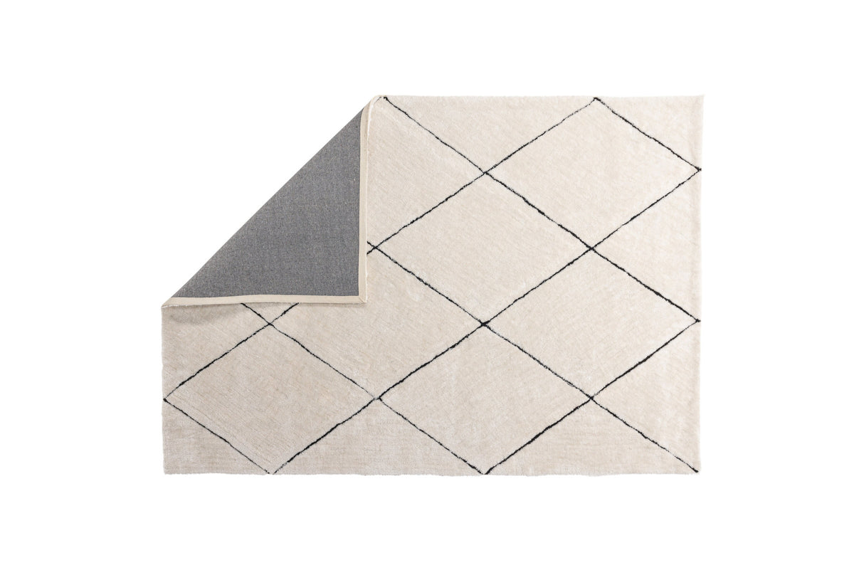 Patrik Teppich in Weiss präsentiert im Onlineshop von KAQTU Design AG. Teppich ist von Venture Home