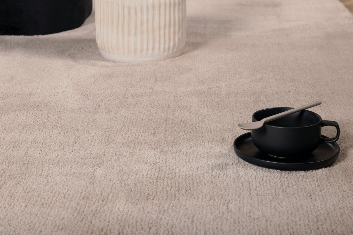 Wunderteppich in Beige präsentiert im Onlineshop von KAQTU Design AG. Teppich ist von Venture Home