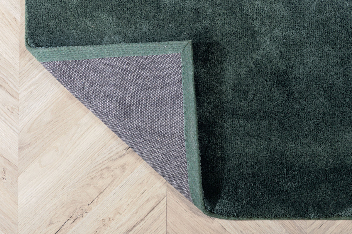Wunderteppich in Grün präsentiert im Onlineshop von KAQTU Design AG. Teppich ist von Venture Home