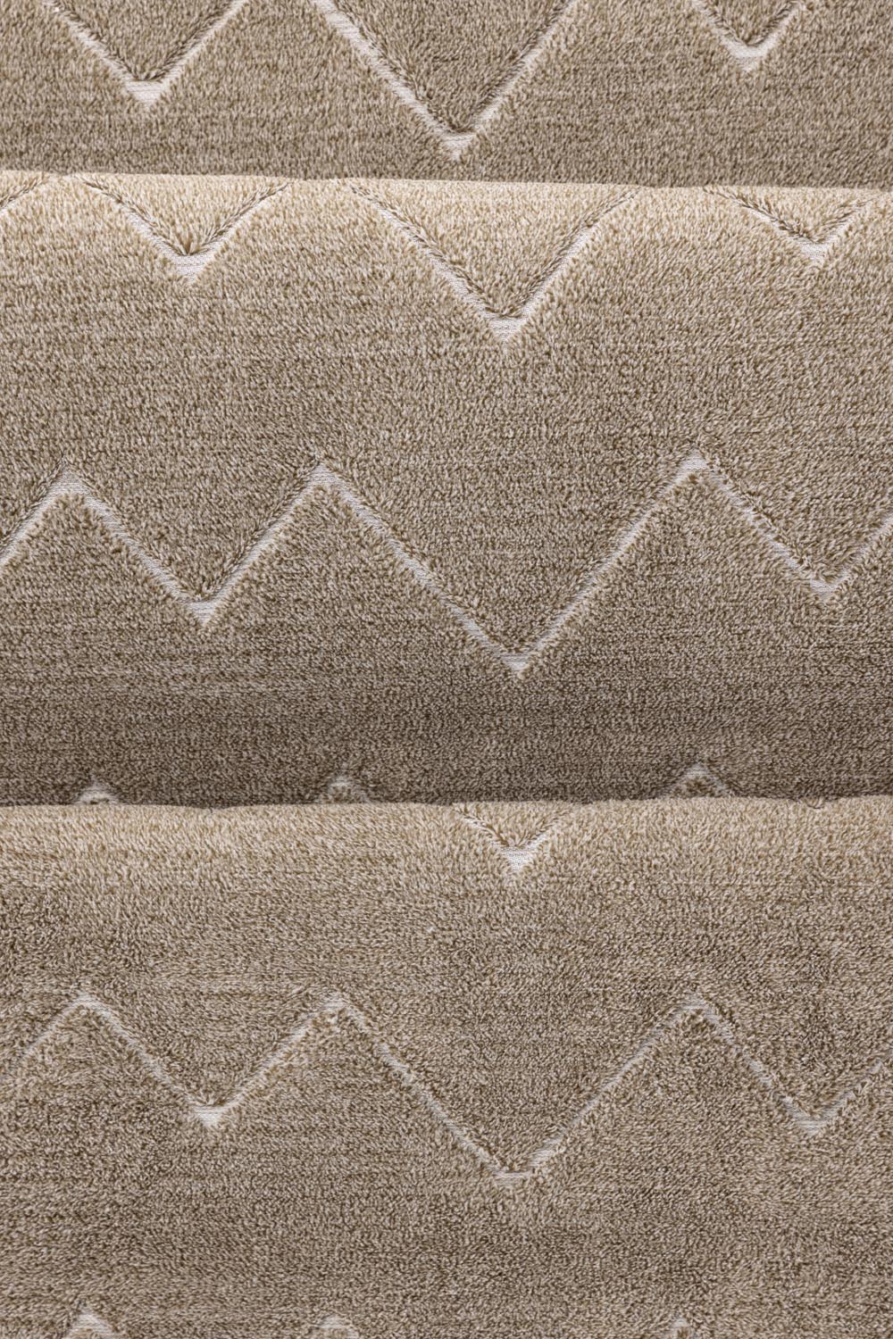 Fia Teppich in Braun präsentiert im Onlineshop von KAQTU Design AG. Teppich ist von Venture Home
