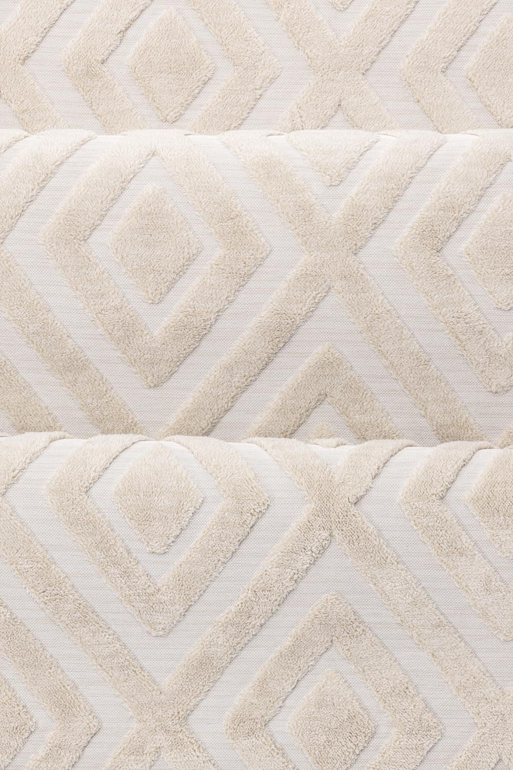 Pia Teppich in Weiss präsentiert im Onlineshop von KAQTU Design AG. Teppich ist von Venture Home