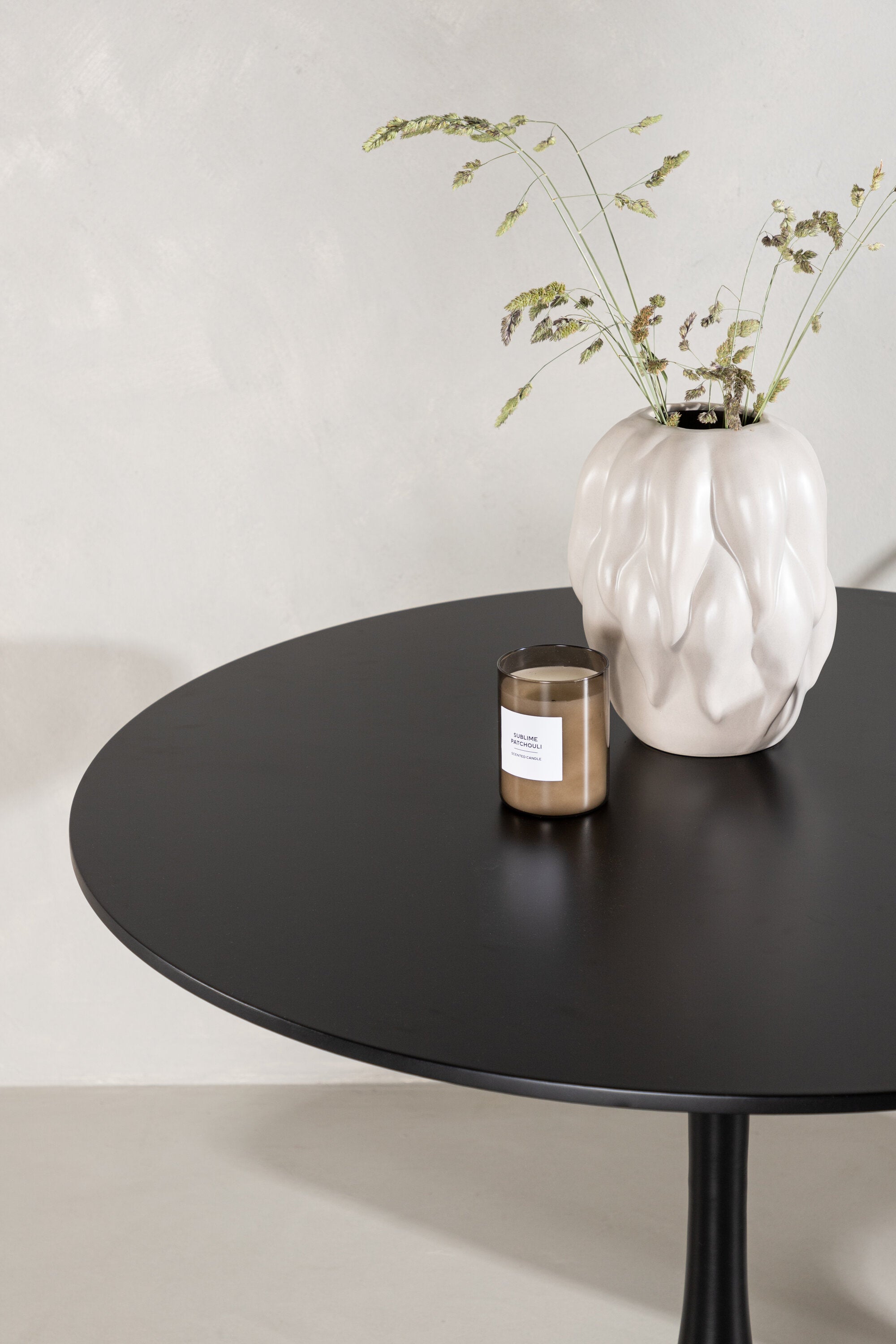 Glade Esstisch in Schwarz präsentiert im Onlineshop von KAQTU Design AG. Esstisch ist von Venture Home