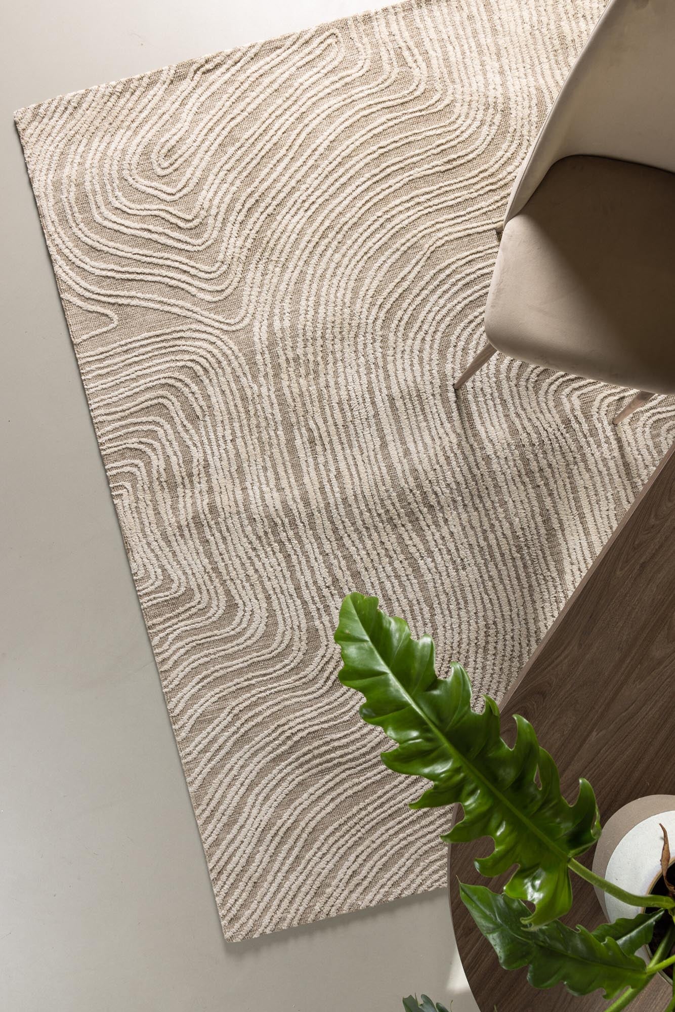 Melle Teppich von Venture Home: Eleganter, runder Teppich aus langlebigem Polyester in Beige und Weiß – ideal für jeden Raum.