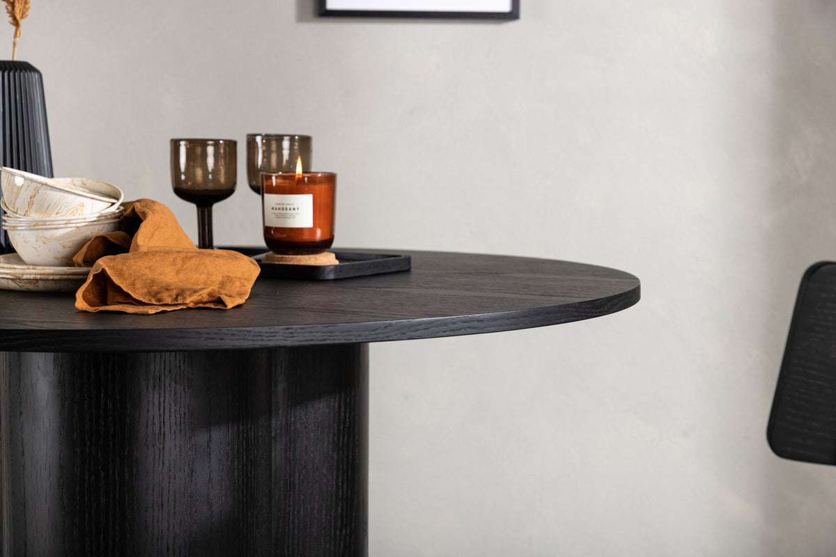 Olivia Esstisch in Schwarz präsentiert im Onlineshop von KAQTU Design AG. Esstisch ist von Venture Home
