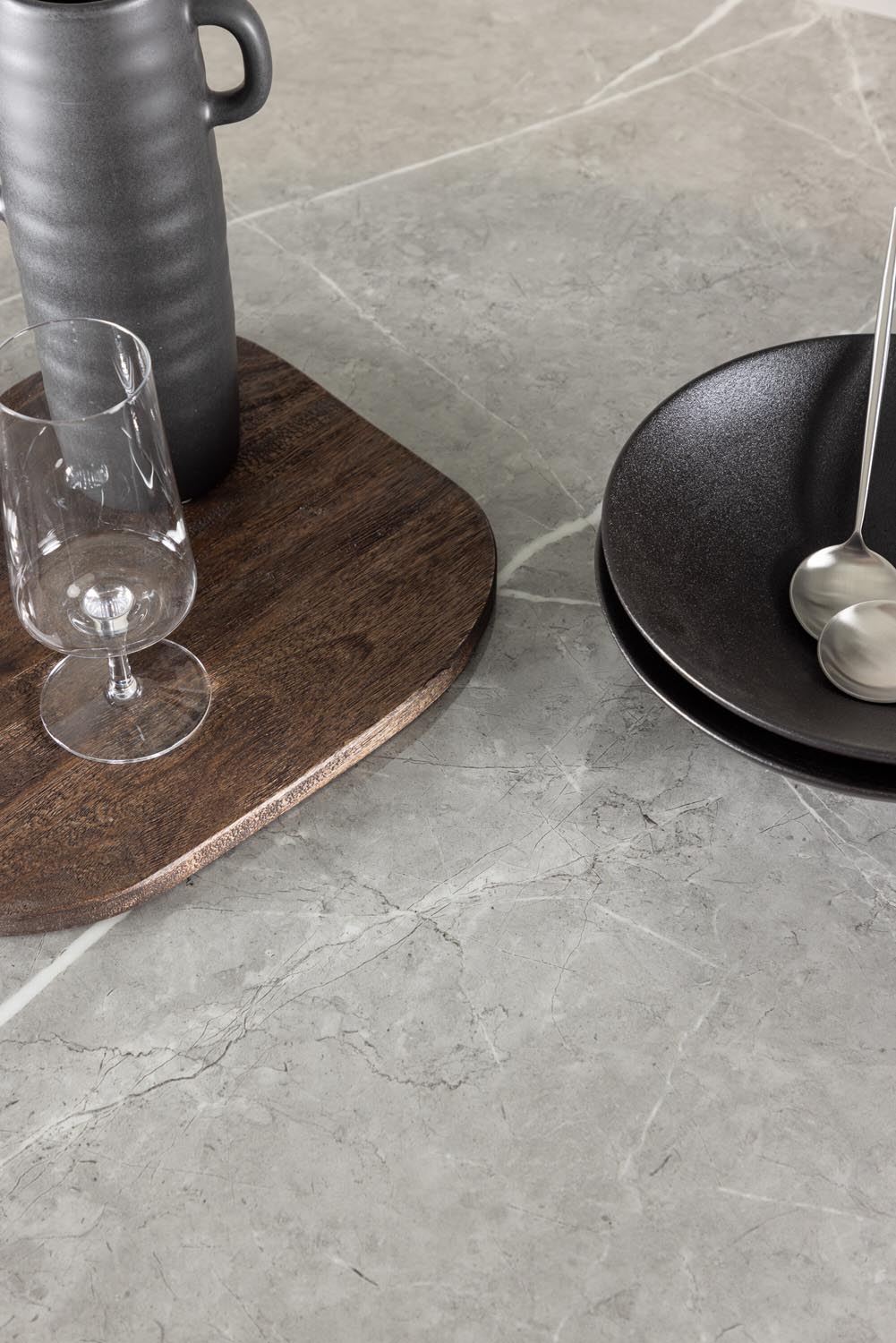 Austin Tisch in Mokka präsentiert im Onlineshop von KAQTU Design AG. Esstisch ist von Vind