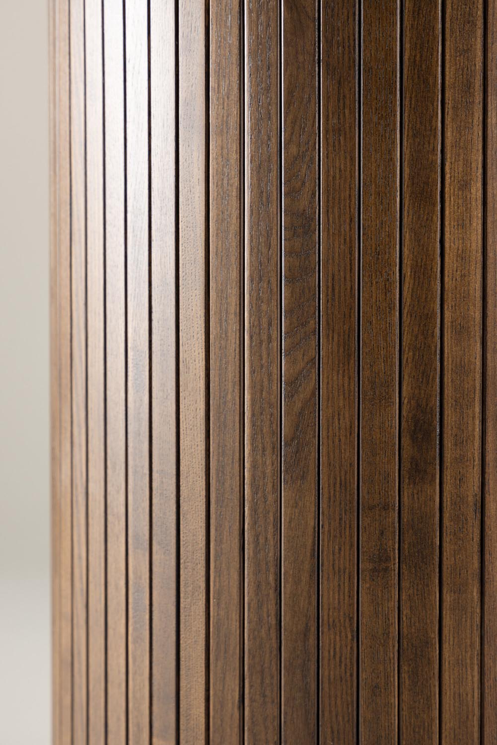 Austin Tisch in Mokka präsentiert im Onlineshop von KAQTU Design AG. Esstisch ist von Vind