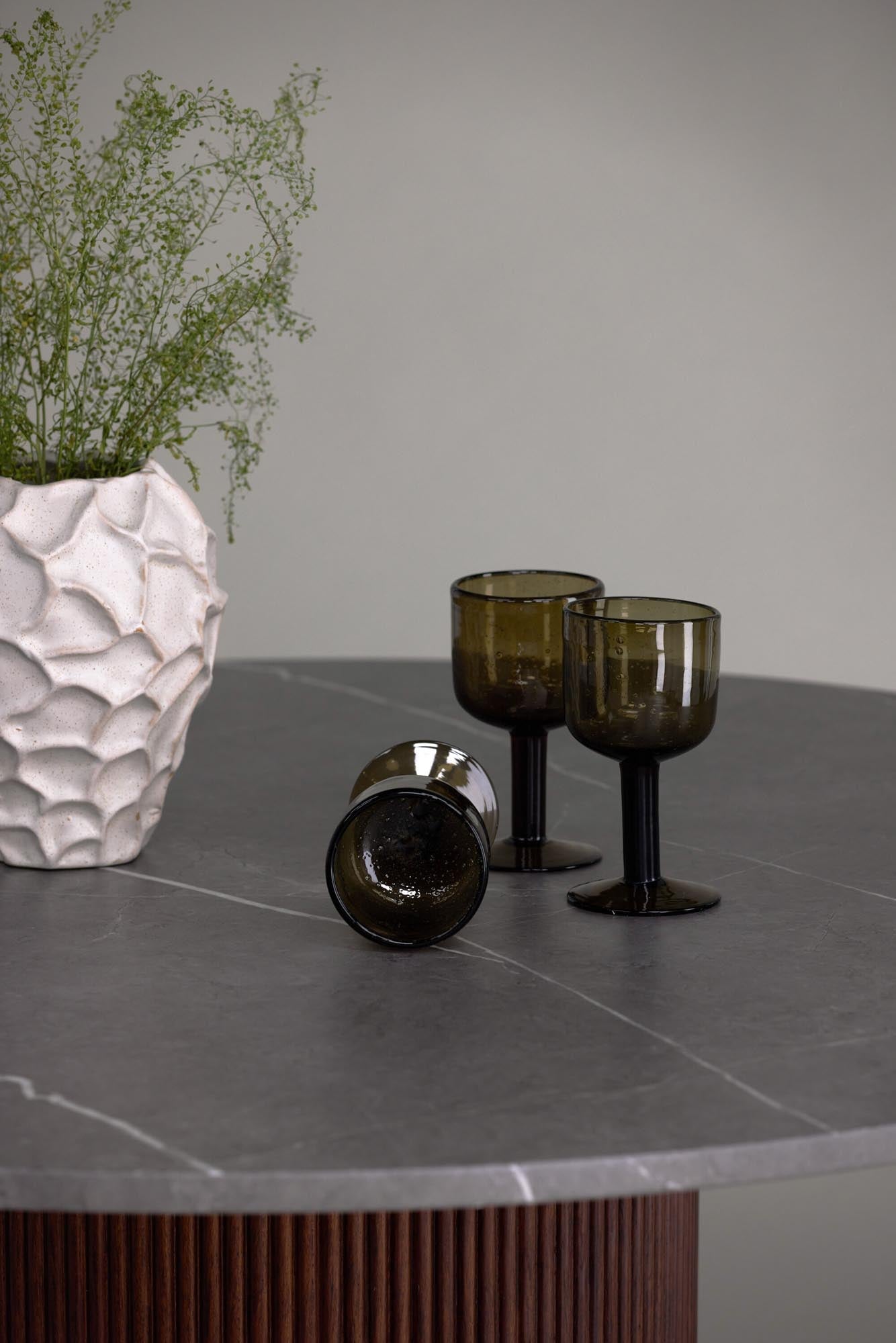 Austin Tisch in Mokka präsentiert im Onlineshop von KAQTU Design AG. Esstisch ist von Vind