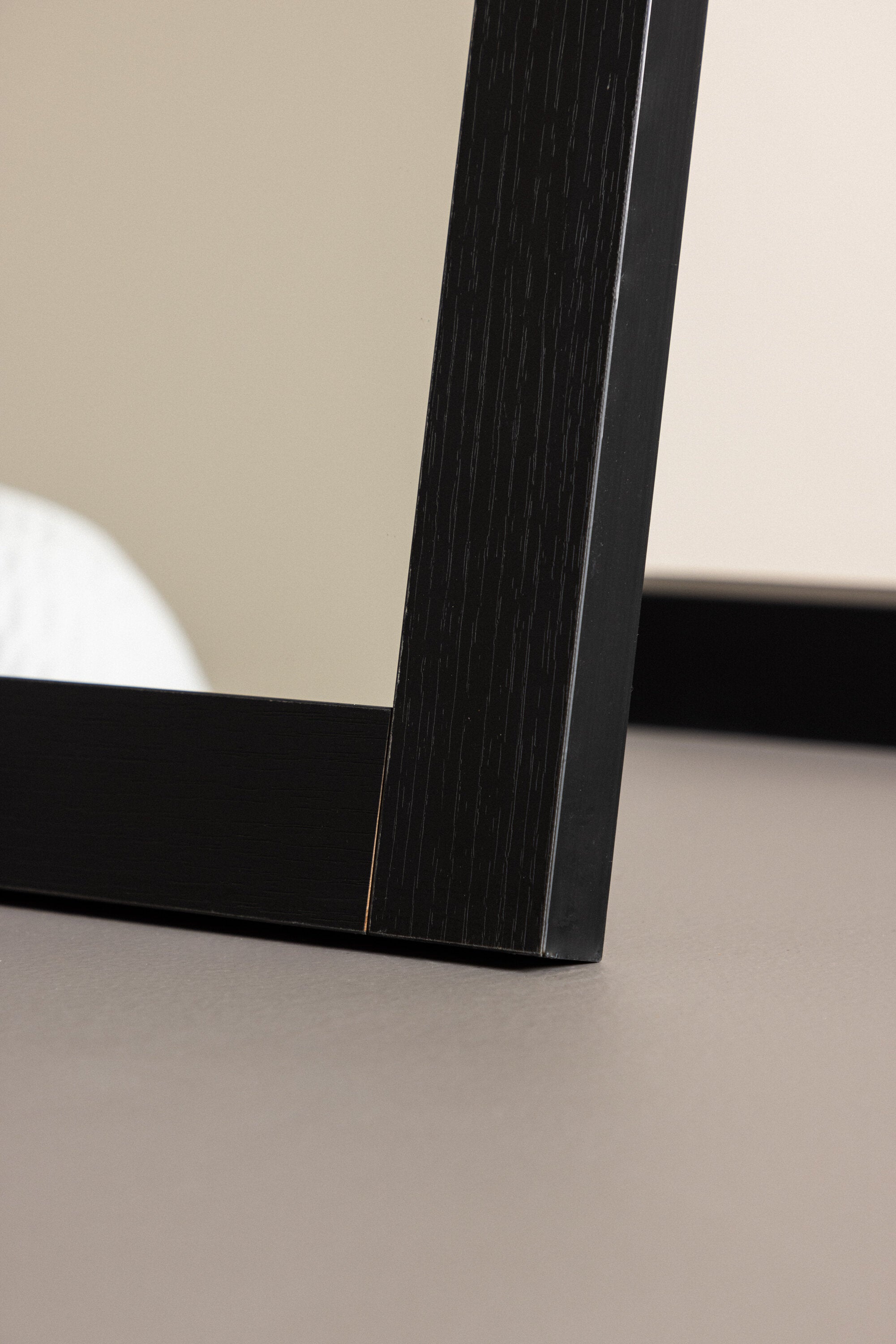 Sebring Spiegel in Schwarz präsentiert im Onlineshop von KAQTU Design AG. Spiegel ist von Venture Home
