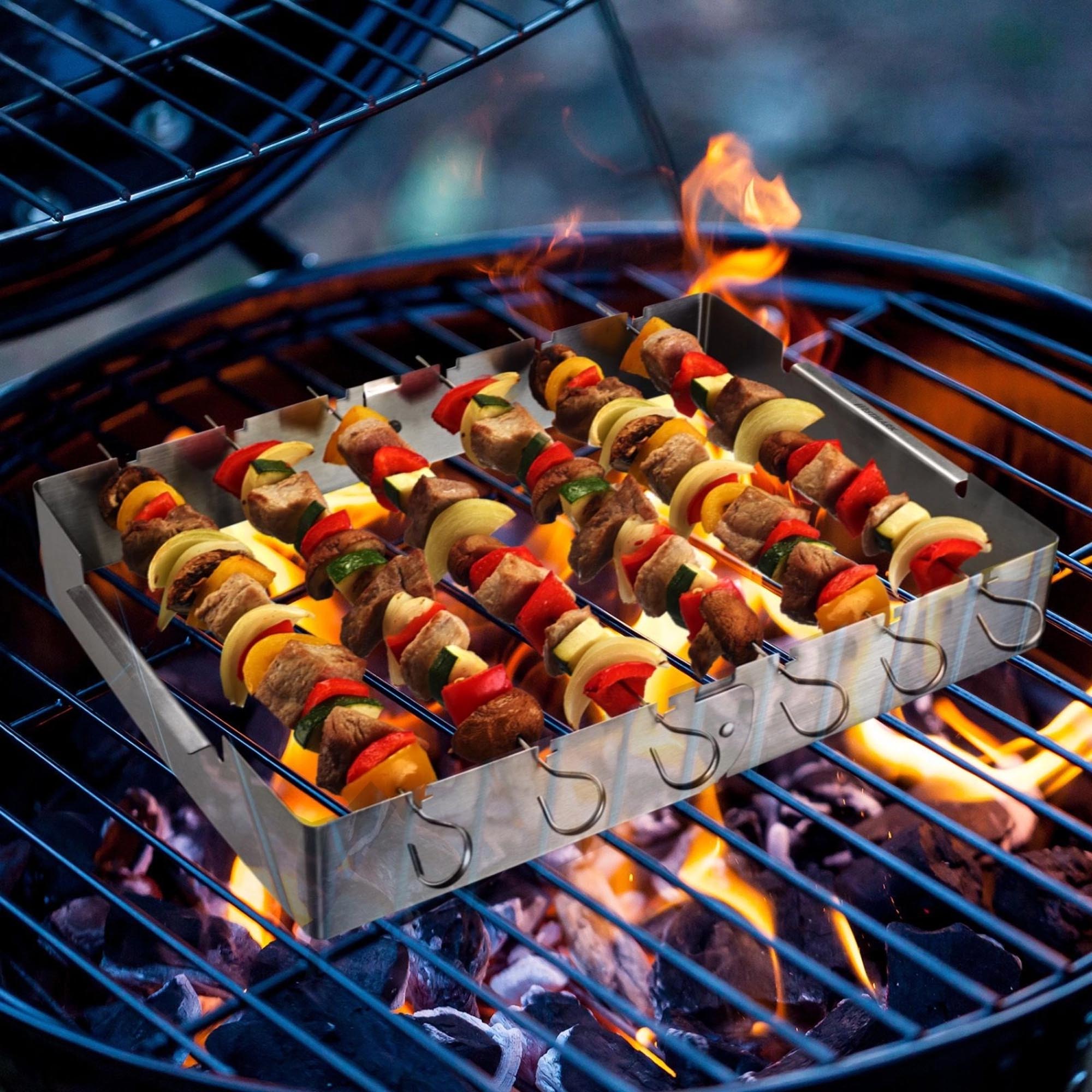 Westmark 7-teiliges Grillspieß-Set: 6 Edelstahlspieße (31 cm) mit Halterung, ideal für vielseitige und kreative Grillgerichte.