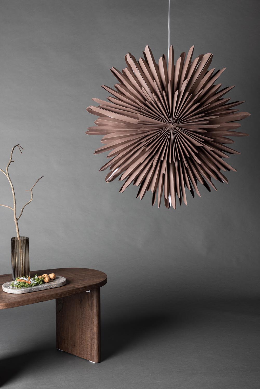 Siegel Pendelleuchte in Greige präsentiert im Onlineshop von KAQTU Design AG. Weihnachtszubehör ist von Venture Home