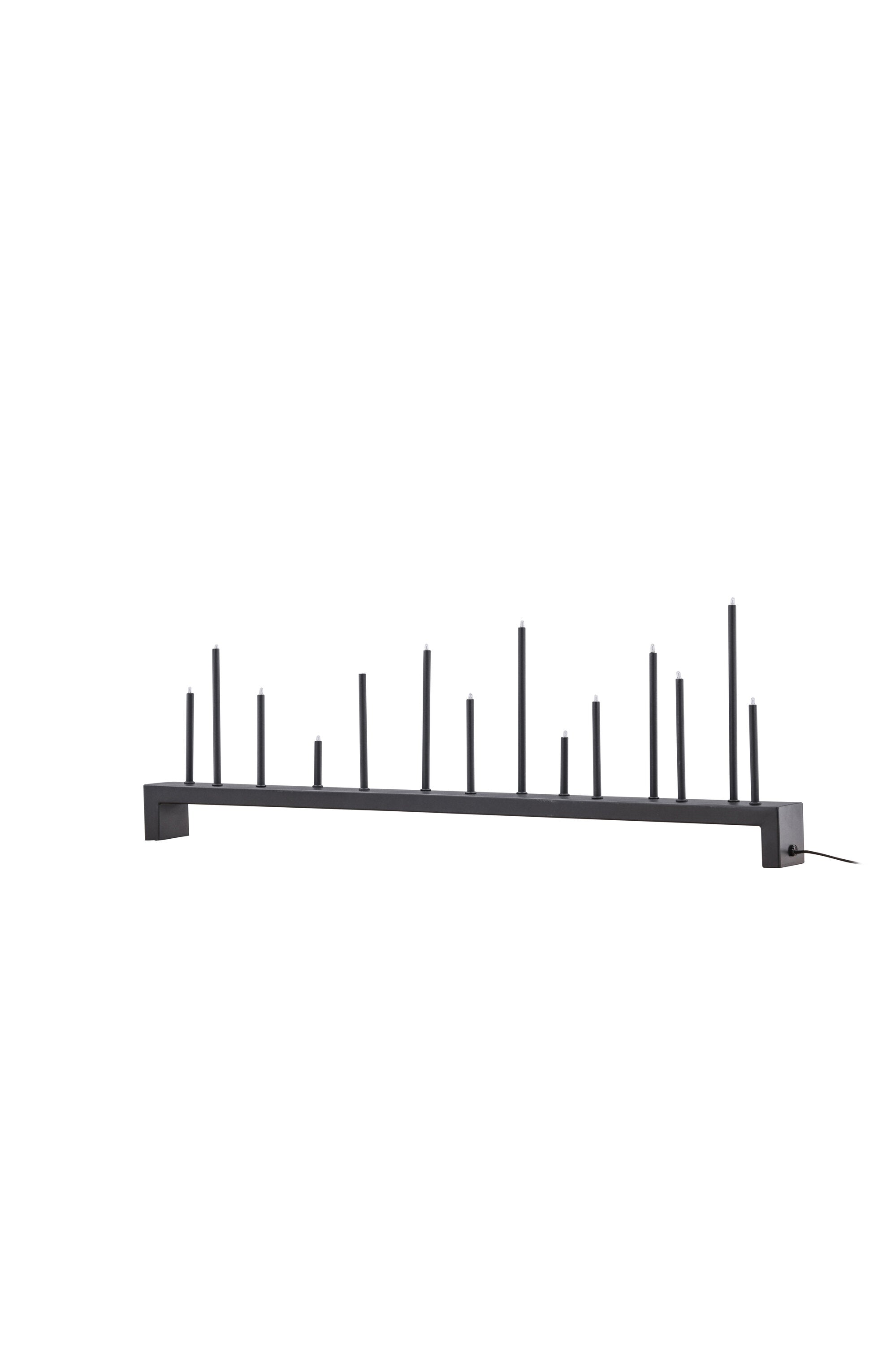 Hoforsbacken Tischlampe in Schwarz präsentiert im Onlineshop von KAQTU Design AG. Weihnachtszubehör ist von Venture Home