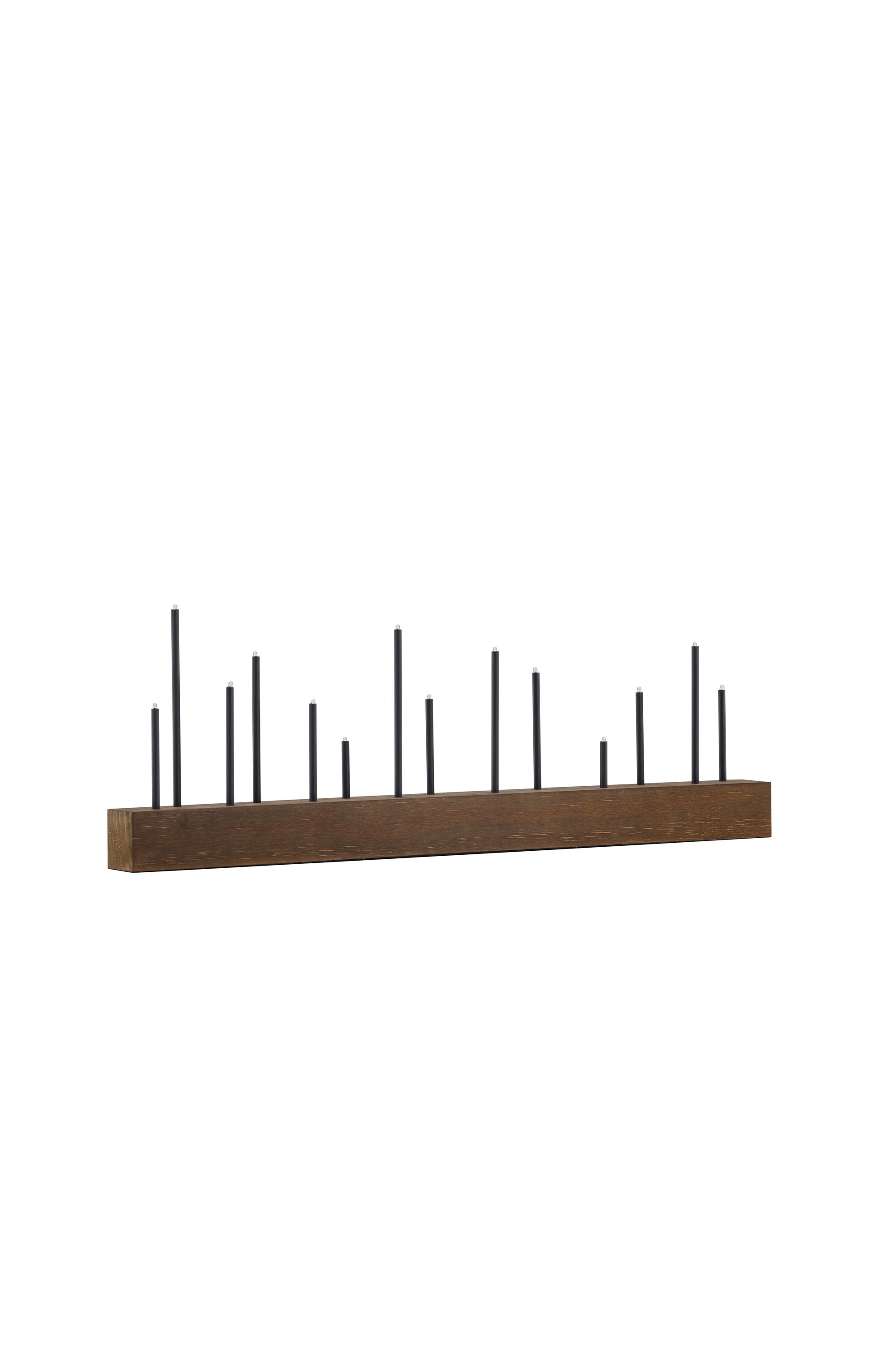Kungsberget Tischlampe in Nussbaum präsentiert im Onlineshop von KAQTU Design AG. Weihnachtszubehör ist von Venture Home