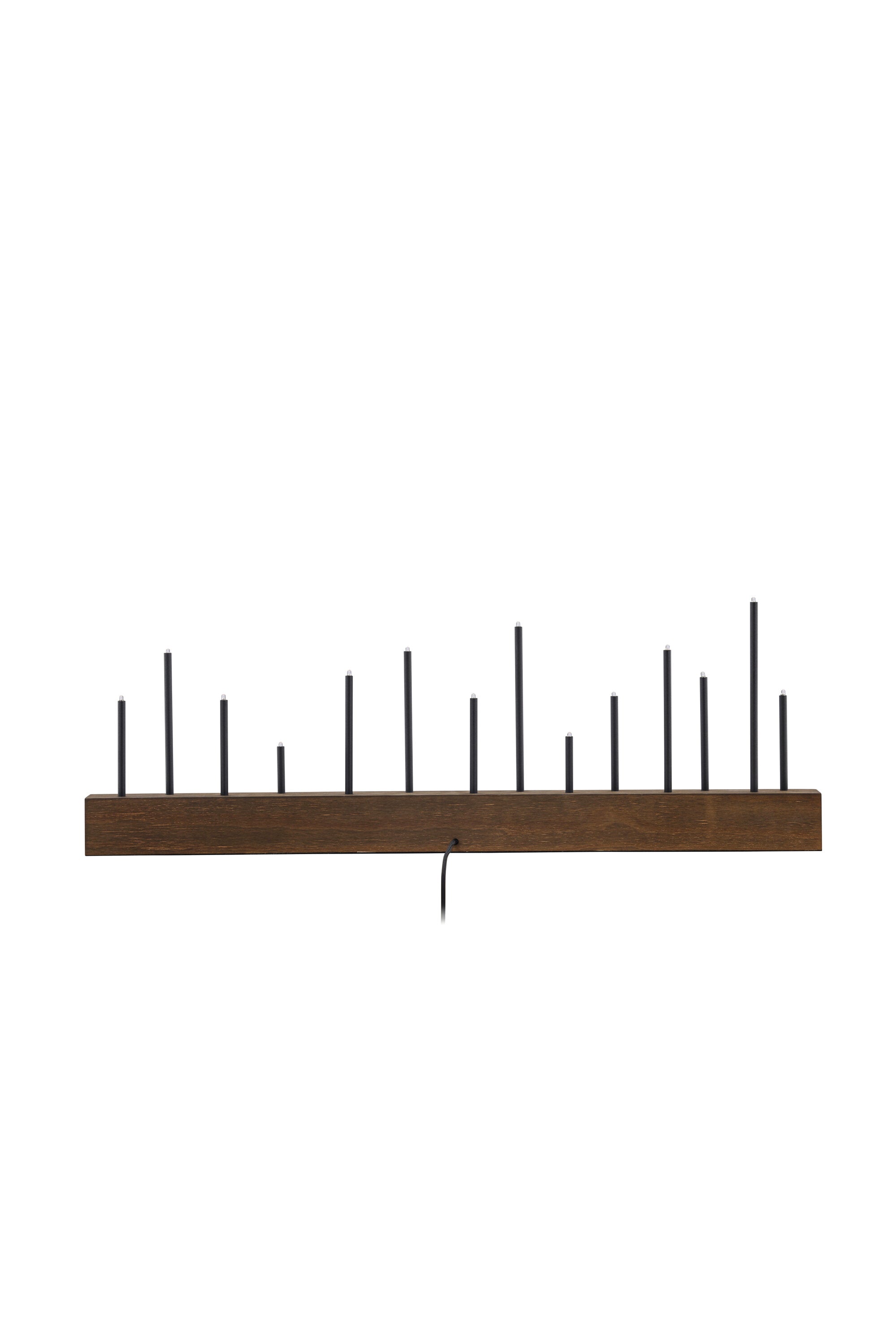 Kungsberget Tischlampe in Nussbaum präsentiert im Onlineshop von KAQTU Design AG. Weihnachtszubehör ist von Venture Home