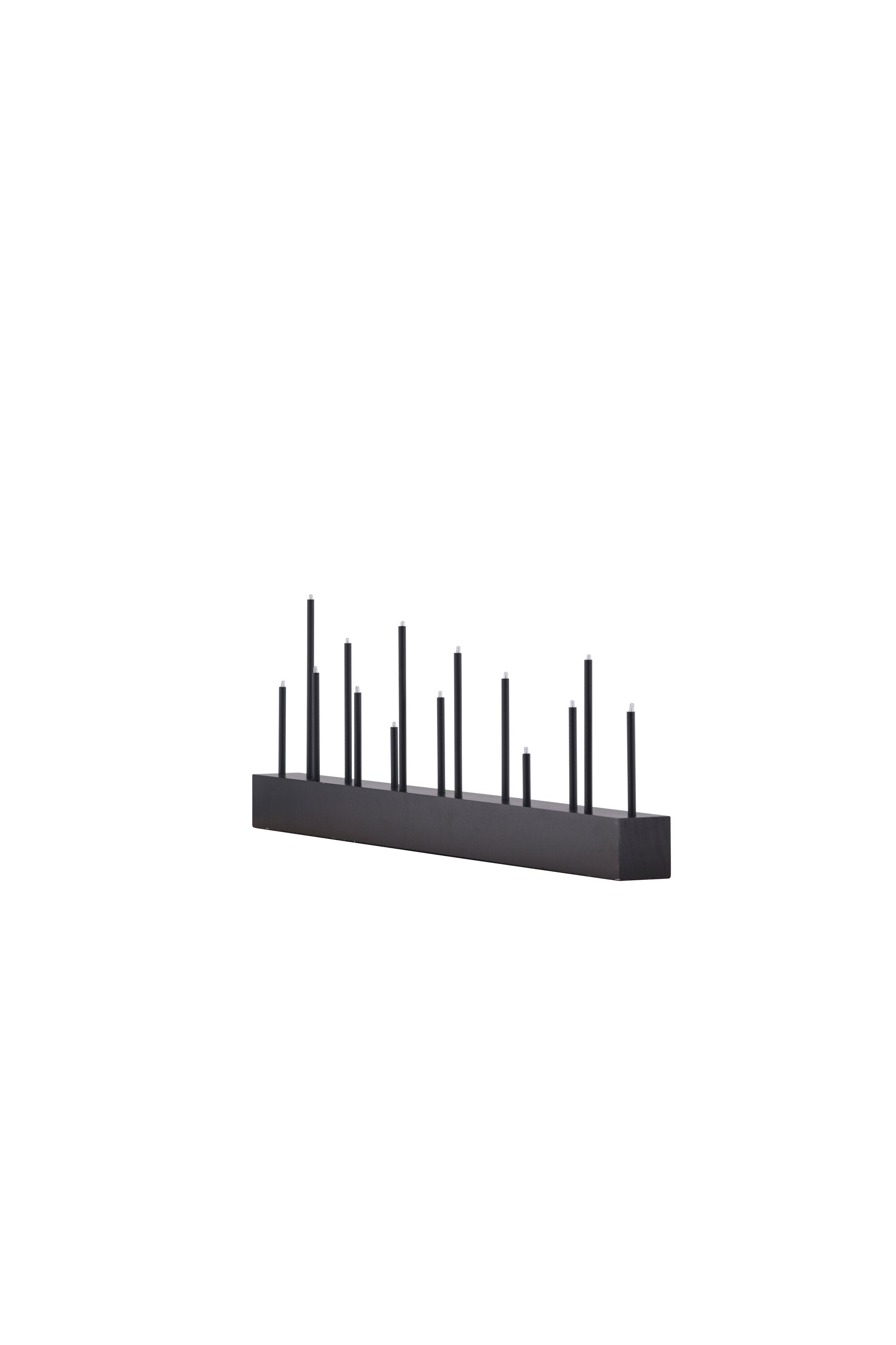 Kungsberget Tischlampe in Schwarz präsentiert im Onlineshop von KAQTU Design AG. Weihnachtszubehör ist von Venture Home