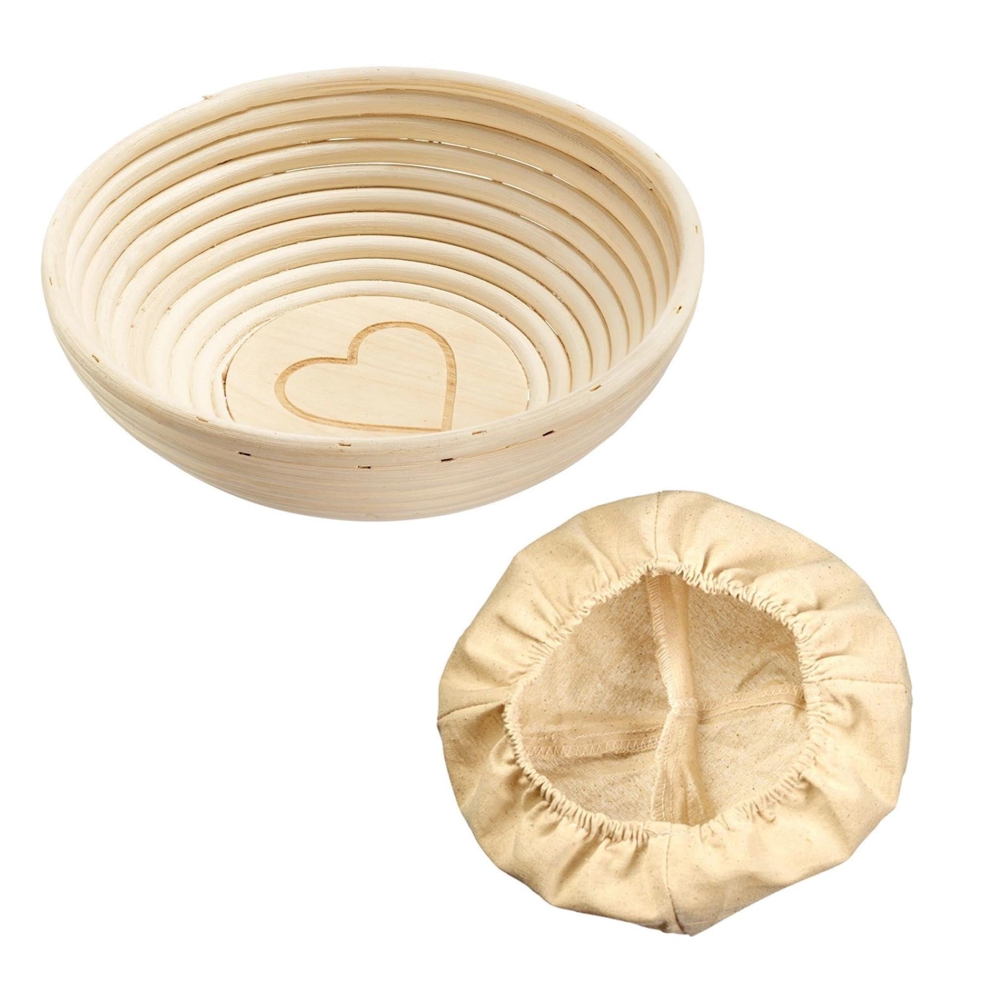 Entdecken Sie das runde Gärkörbchen mit Herz-Motiv von Westmark (D24,5 x H8,5 cm) – ideal für Brot, Brötchen und Kuchen. Hochwertiges Peddigrohr sorgt für optimale Gärung.
