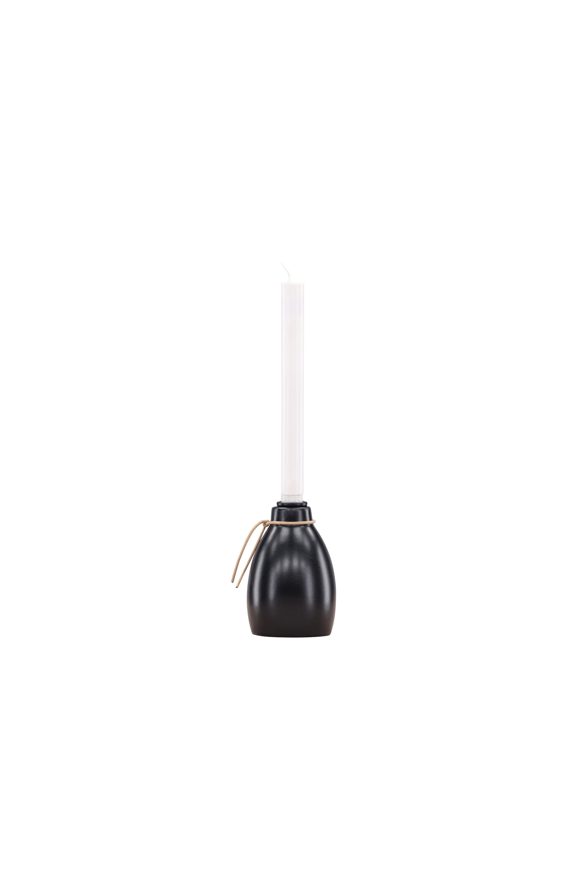 Ulricehamn Kerzenhalter in Schwarz präsentiert im Onlineshop von KAQTU Design AG. Kerzenständer ist von Venture Home