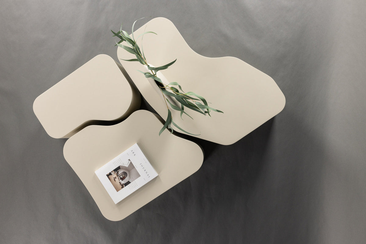 Nordland Coffee Tisch in Beige präsentiert im Onlineshop von KAQTU Design AG. Beistelltisch ist von Venture Home