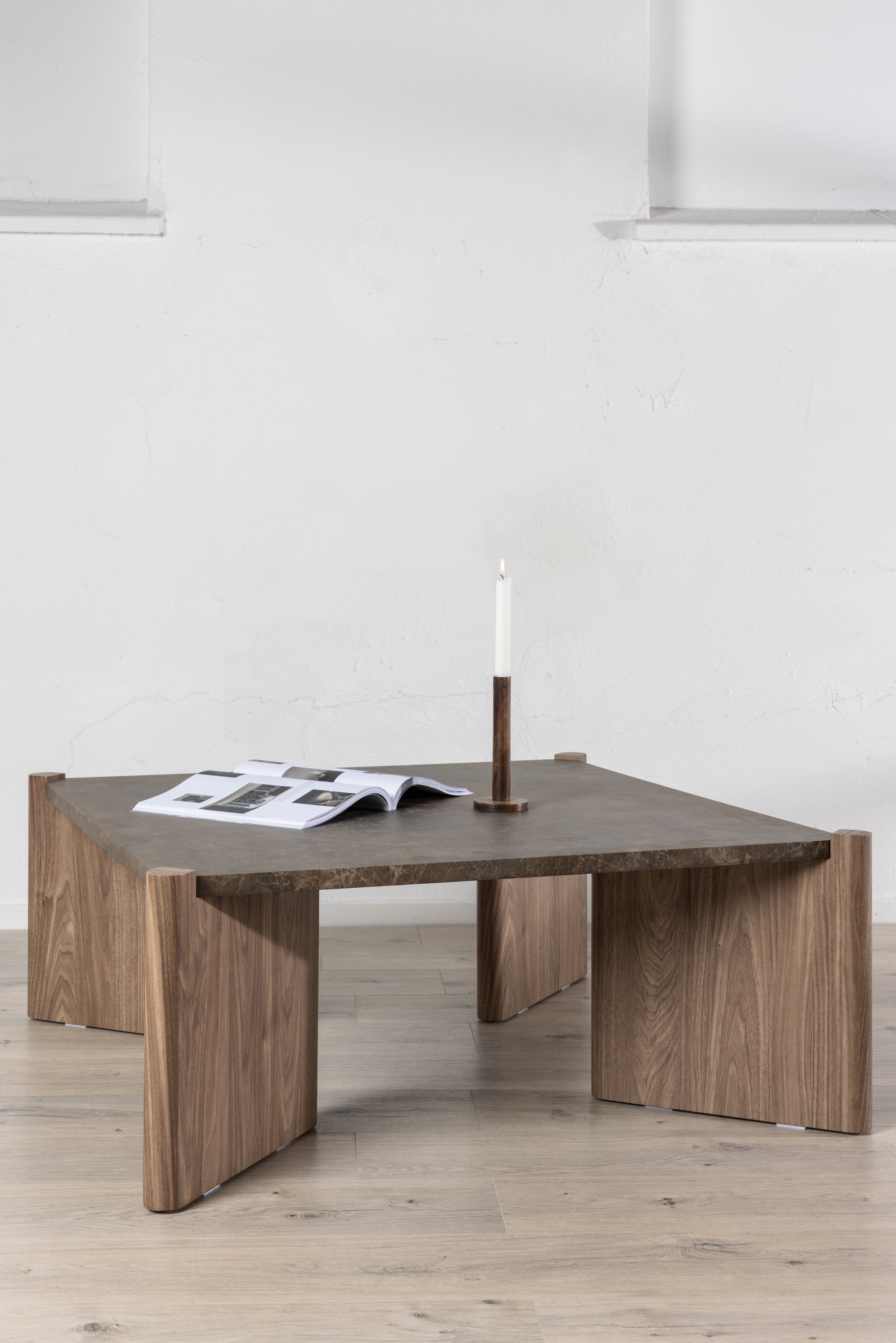 Rogaland Coffee Tisch in Braun präsentiert im Onlineshop von KAQTU Design AG. Beistelltisch ist von Venture Home