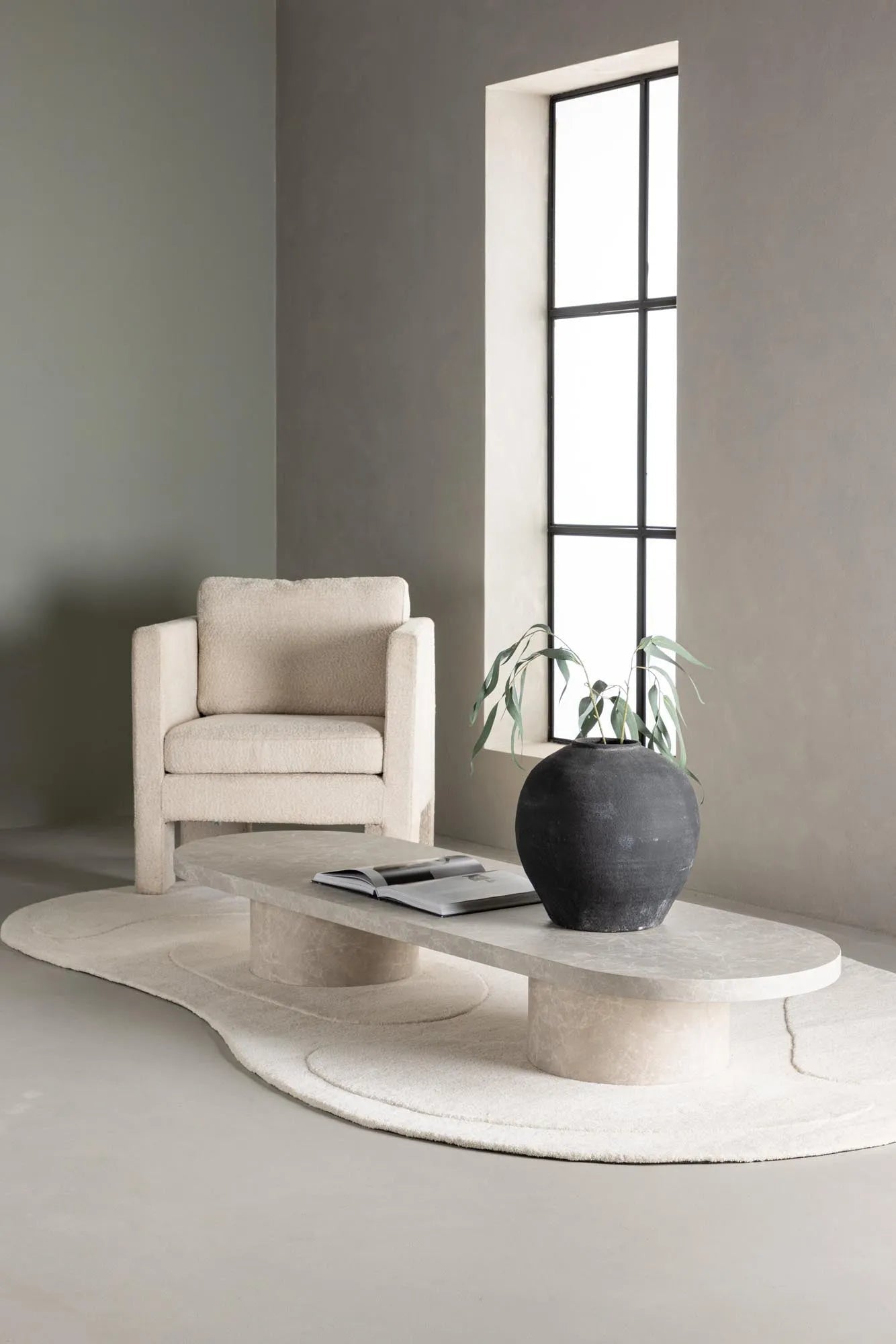 Moderner Sofatisch Narvik von Venture Home, stilvolles Design, perfekt für zeitgemäße und funktionale Wohnbereiche.