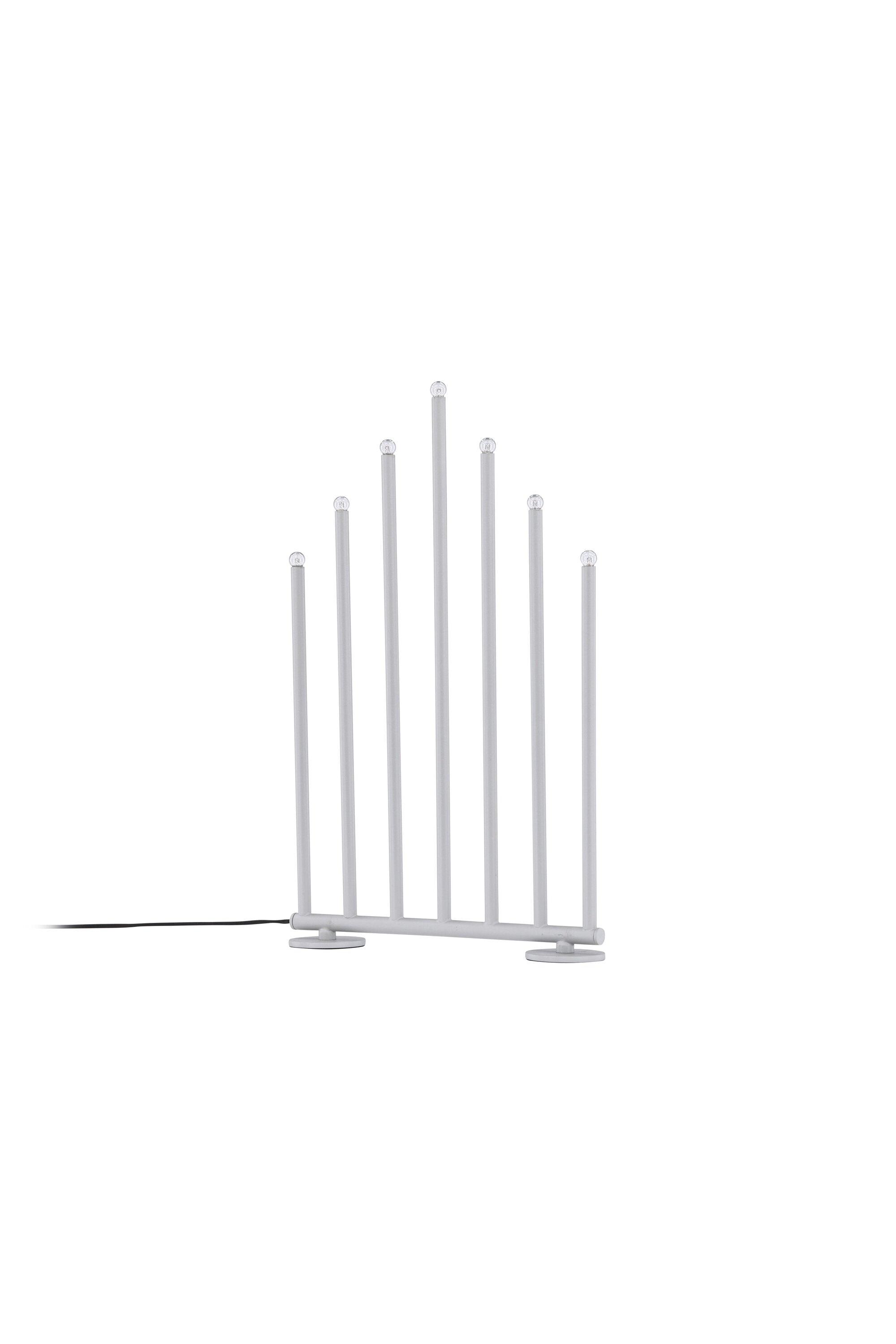 Björnfjället Tischlampe in Silber präsentiert im Onlineshop von KAQTU Design AG. Weihnachtszubehör ist von Venture Home