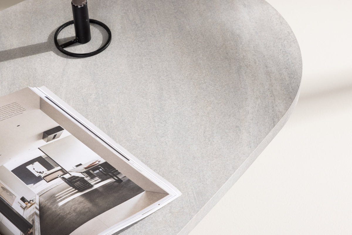 Grönvik Sofatisch in Hellgrau/ Mokka präsentiert im Onlineshop von KAQTU Design AG. Beistelltisch ist von Venture Home