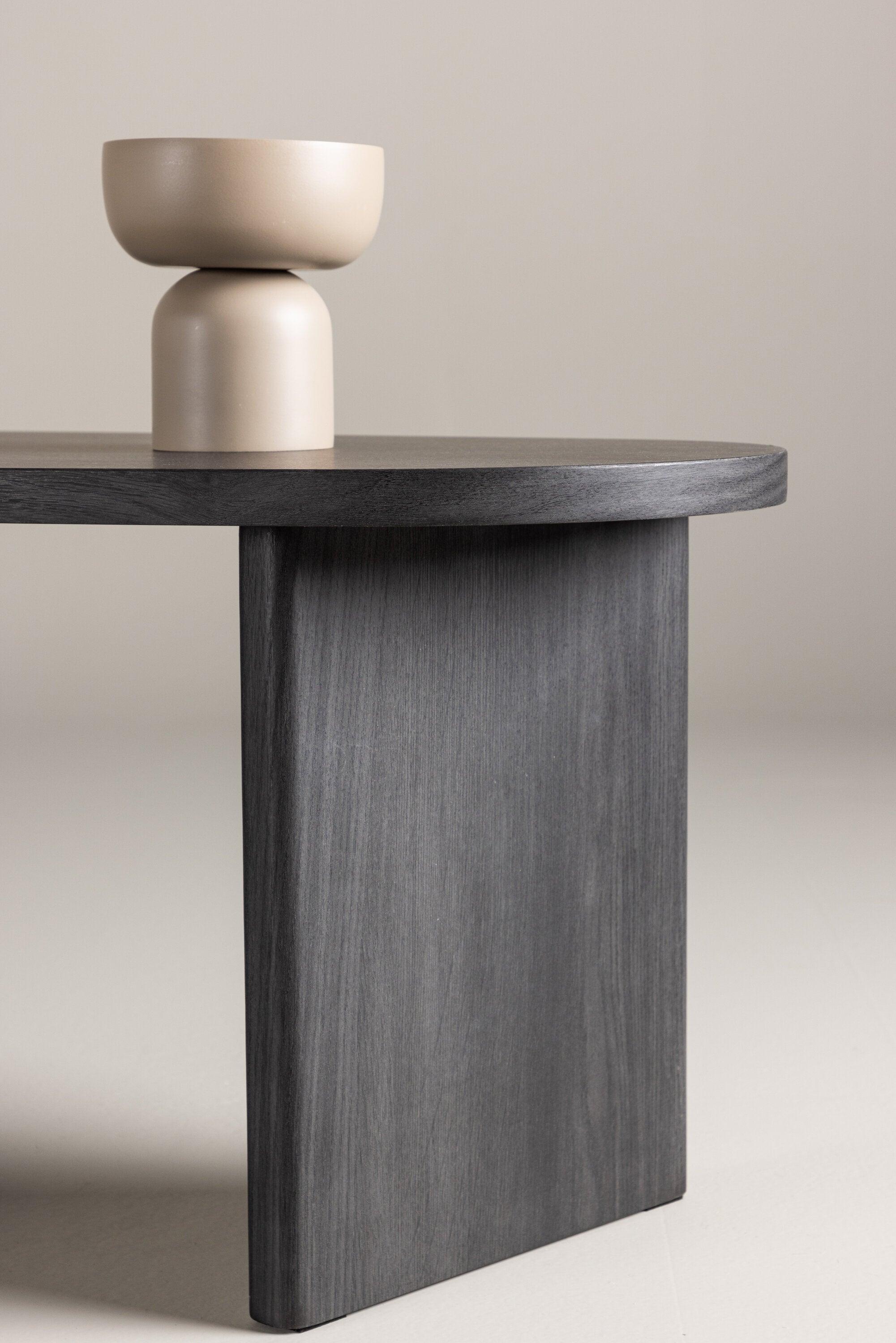 Grönvik Beistelltisch in Schwarz präsentiert im Onlineshop von KAQTU Design AG. Beistelltisch ist von Venture Home
