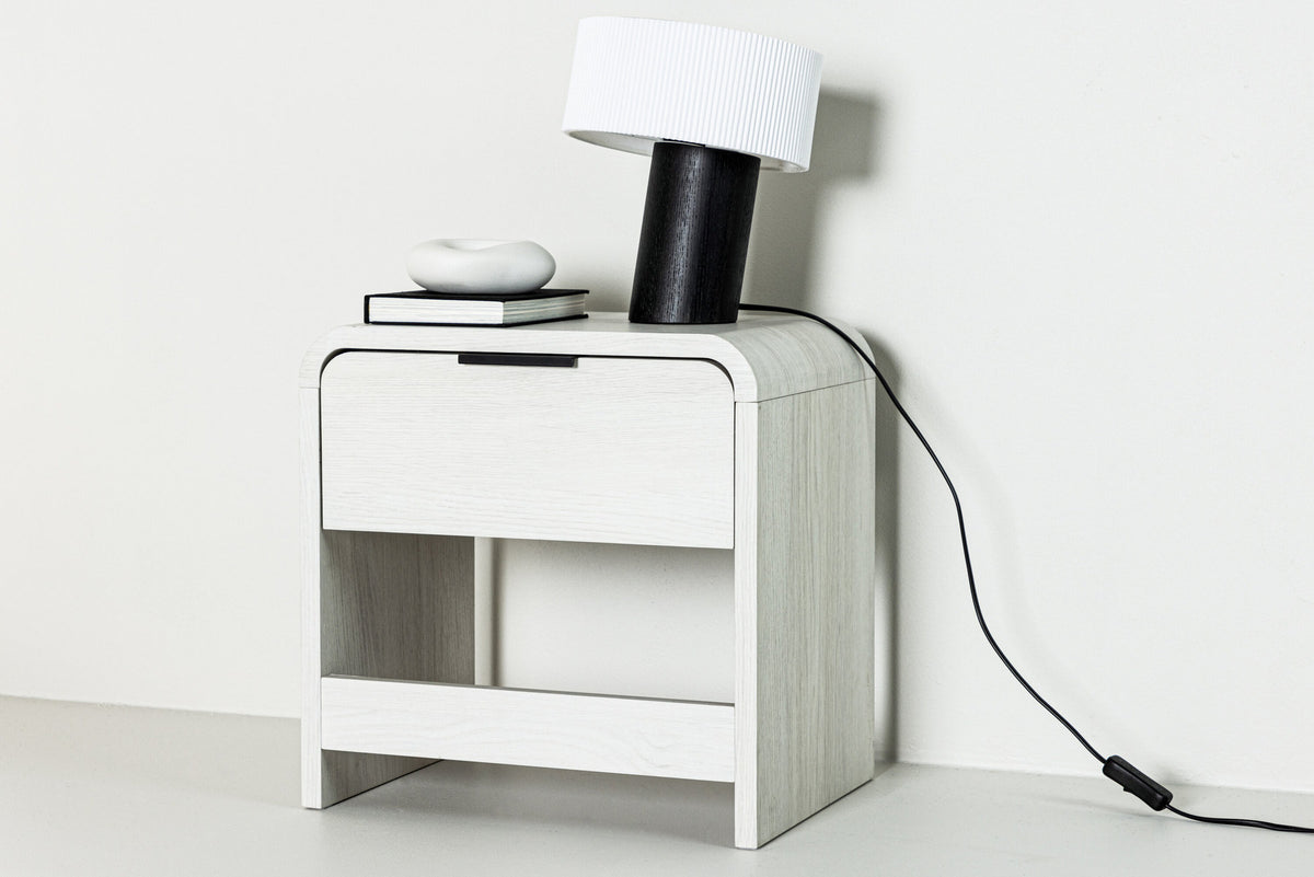 Lyngdal Beistelltisch in Tünchen präsentiert im Onlineshop von KAQTU Design AG. Beistelltisch ist von Venture Home
