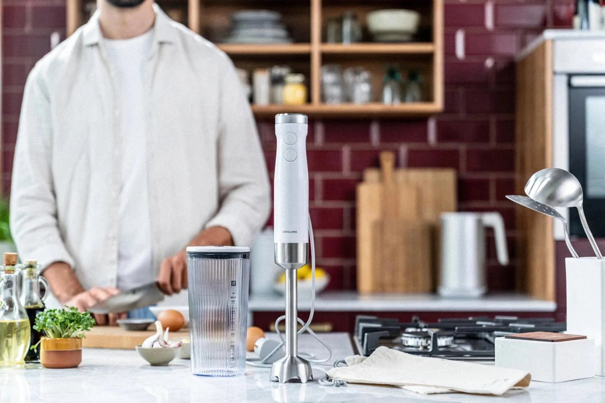 Zwilling Enfinigy Stabmixer: Kraftvoll mixen mit Zubehörset.