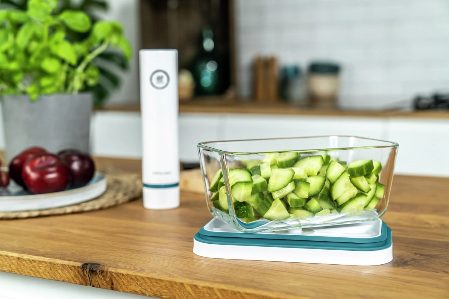 7-teiliges Vakuum Starterset aus Glas von Zwilling, ideal zur Aufbewahrung von Lebensmitteln. Stilvolles und funktionales Design in transparentem Look.