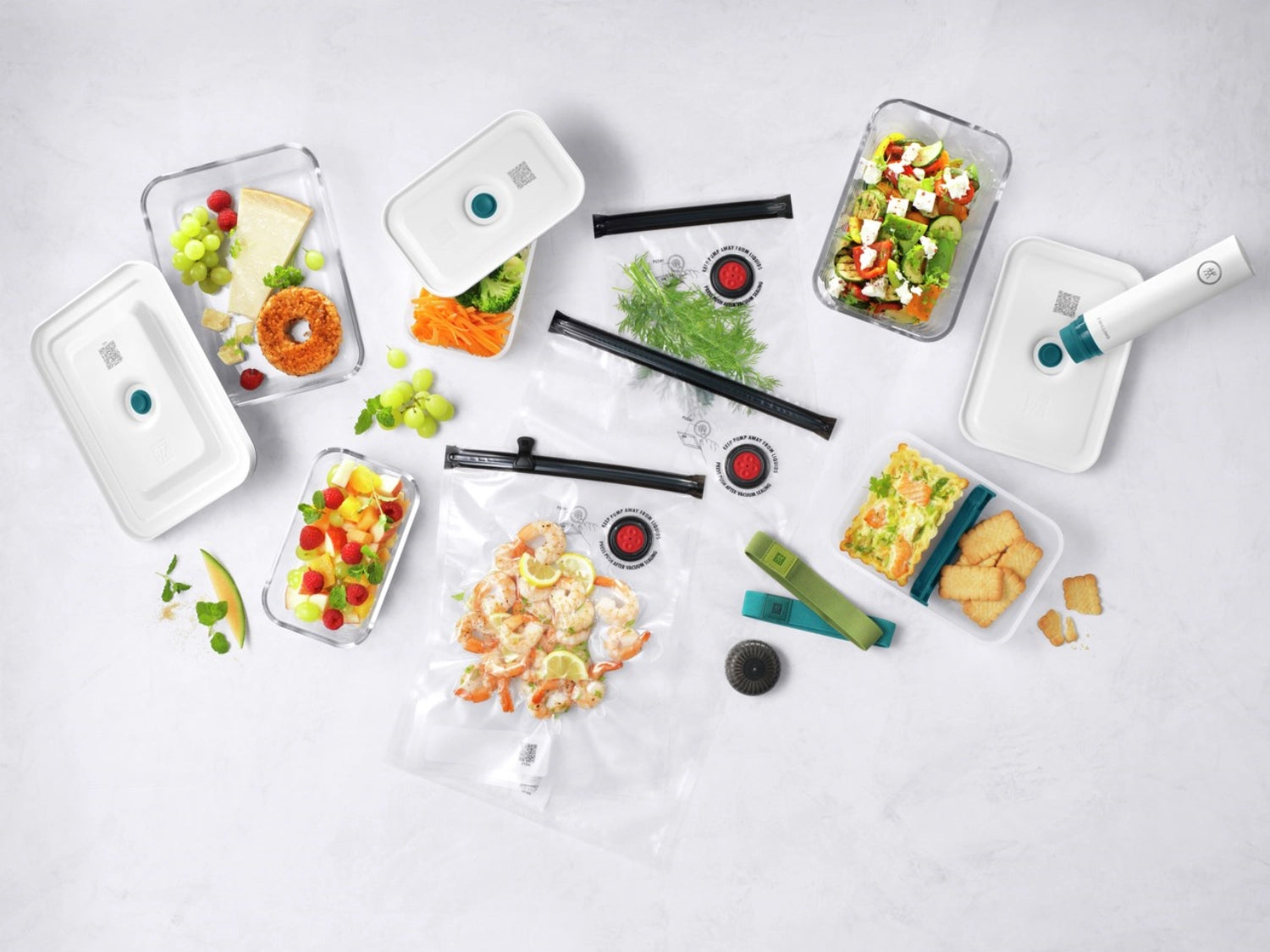 16-teiliges Vakuum Starterset La Mer von Zwilling, bestehend aus eleganten Glasbehältern für optimale Frische und Aufbewahrung von Lebensmitteln.