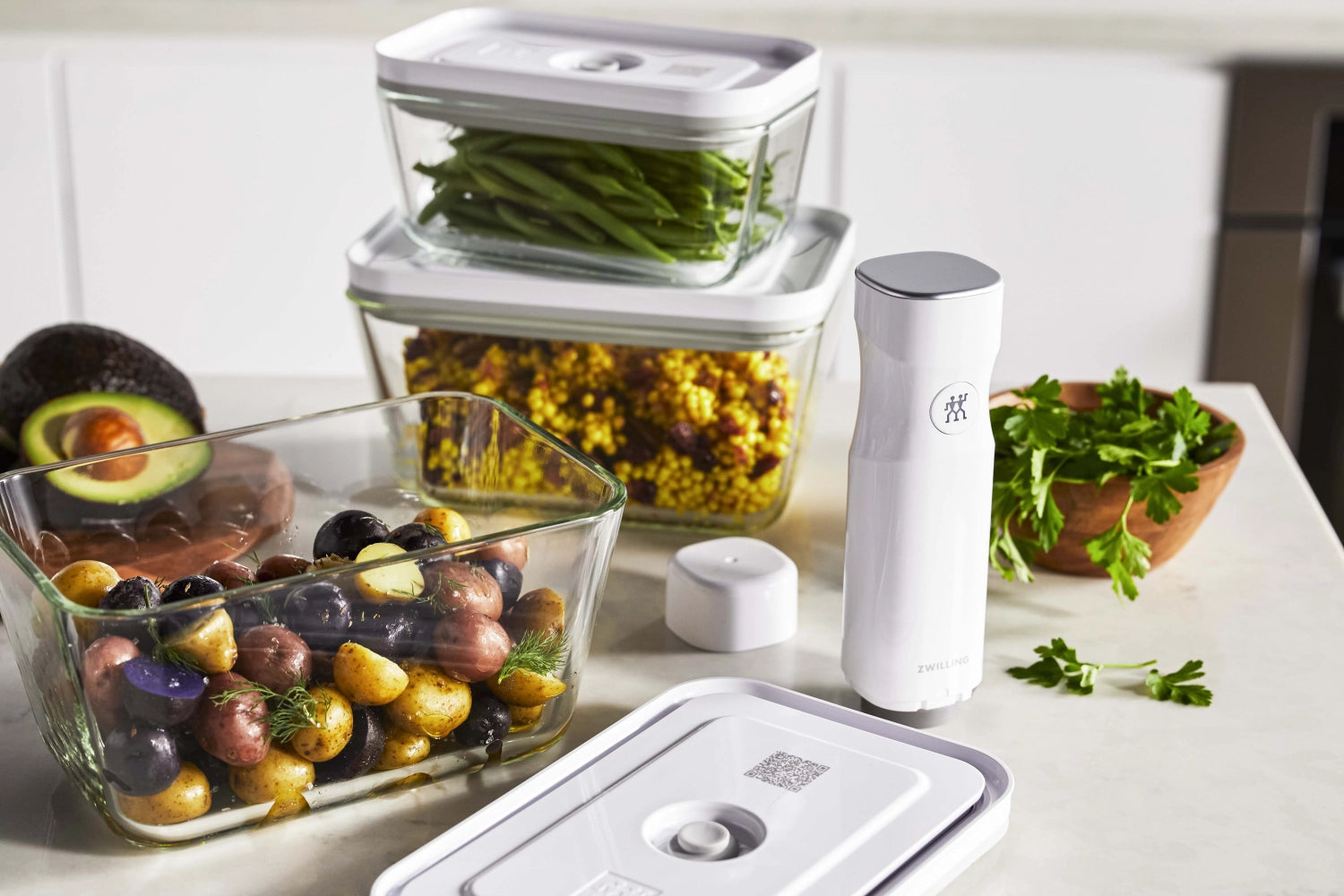 Vakuumbox-Set aus Glas (S, M, L) von Zwilling Kitchen, perfekt für nachhaltige und frische Lebensmittelaufbewahrung.