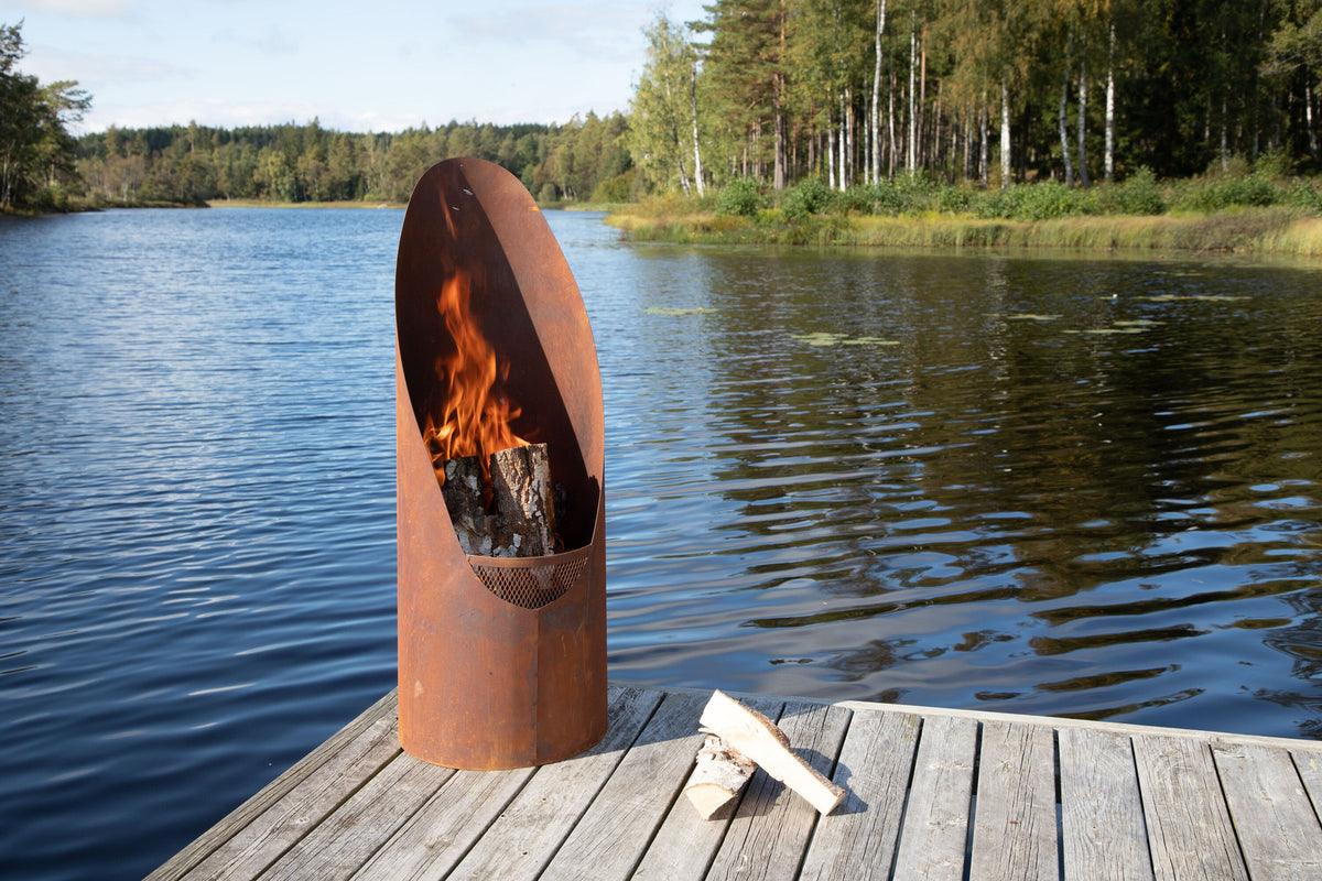 Bastian Feuerkorb in Rostiges Orange präsentiert im Onlineshop von KAQTU Design AG. Feuerschale ist von Venture Home
