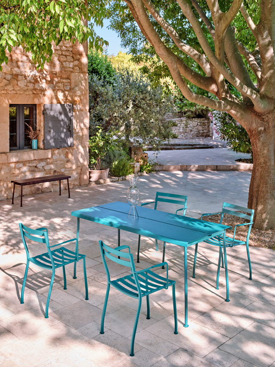 Flaner FLR05 - Tisch in Türkis präsentiert im Onlineshop von KAQTU Design AG. Gartentisch ist von Mdd