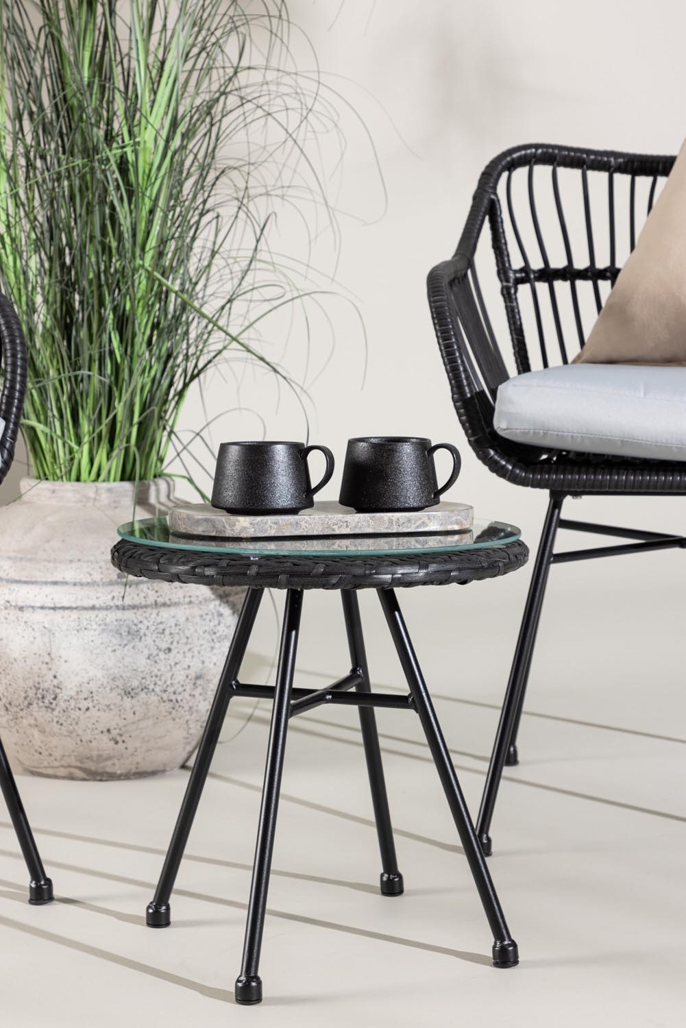 Viga Lounge Outdoorset ⌀40cm in Schwarz präsentiert im Onlineshop von KAQTU Design AG. Loungeset ist von Venture Home