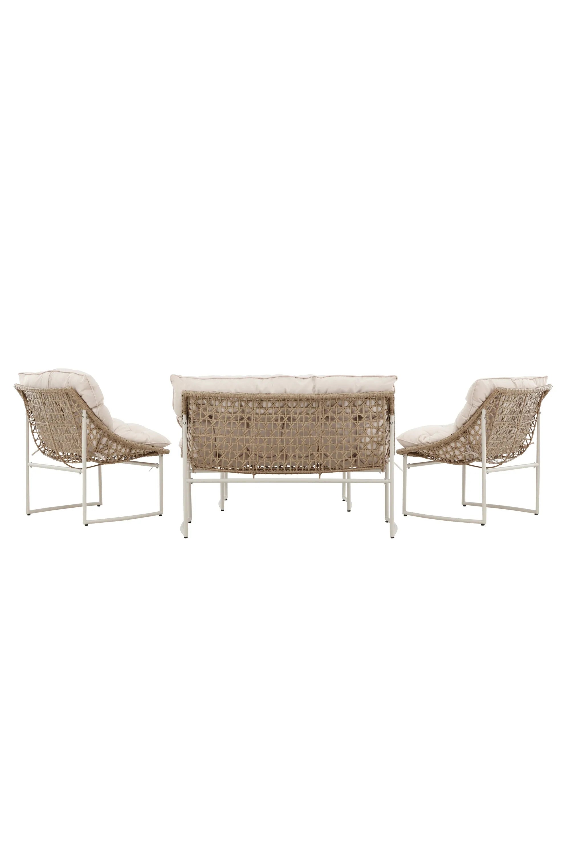 Das Tina Sofa Set von Venture Home verwandelt Ihren Außenbereich in eine stilvolle Oase mit einem robusten Stahlrahmen und eleganten Rattan-Elementen.