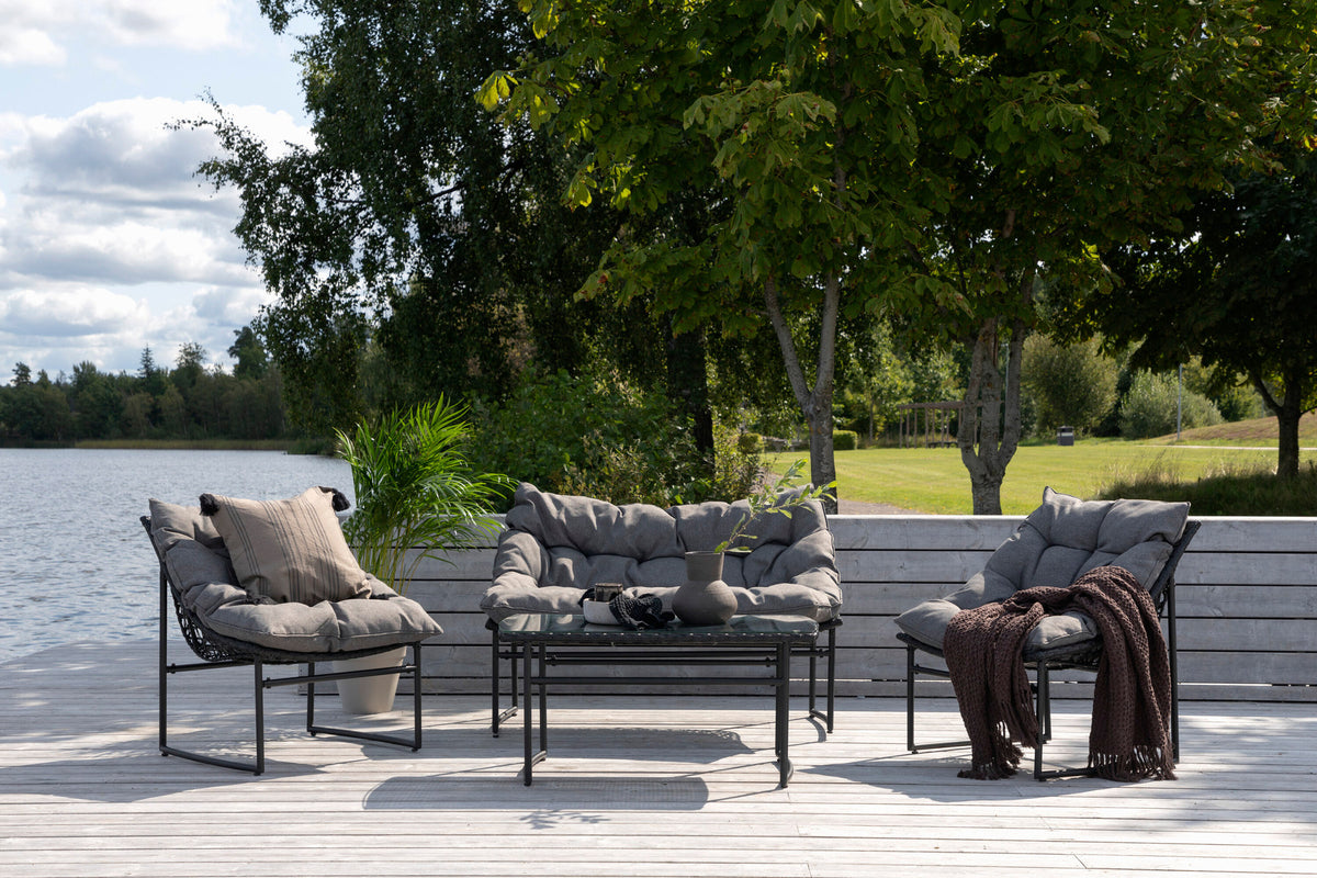 Tina Outdoor Sofa-Set in Schwarz präsentiert im Onlineshop von KAQTU Design AG. Loungeset ist von Venture Home