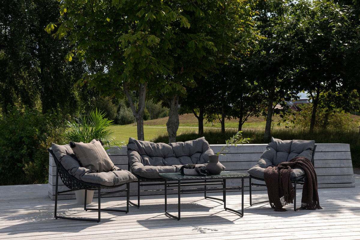 Tina Outdoor Sofa-Set in Schwarz präsentiert im Onlineshop von KAQTU Design AG. Loungeset ist von Venture Home