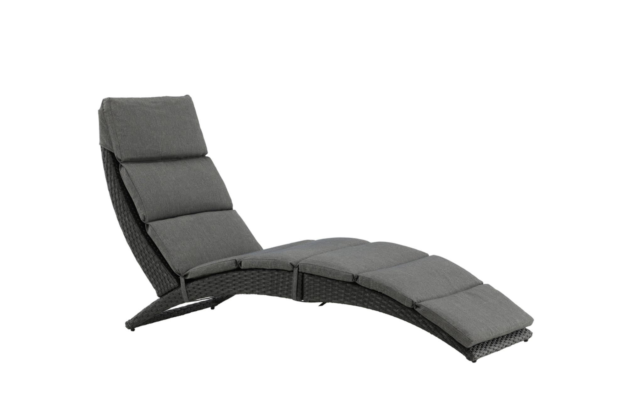 Archie Sun Lounge: Elegante Sonnenliege aus wetterbeständigem Kunstrattan für entspannte Stunden im Freien. Ideal für Garten und Terrasse.