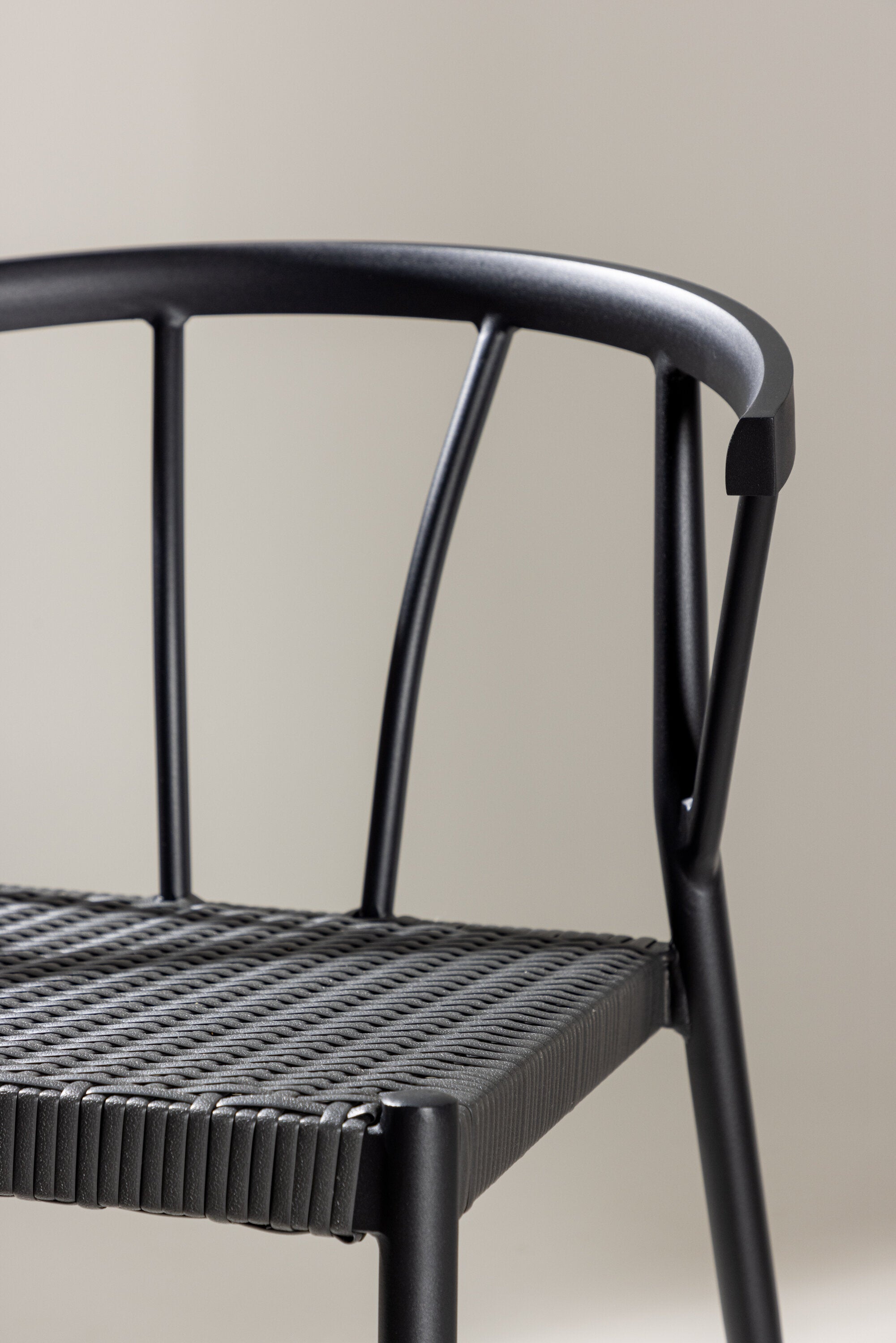 Stina Stuhl in Schwarz präsentiert im Onlineshop von KAQTU Design AG. Gartenstuhl ist von Venture Home
